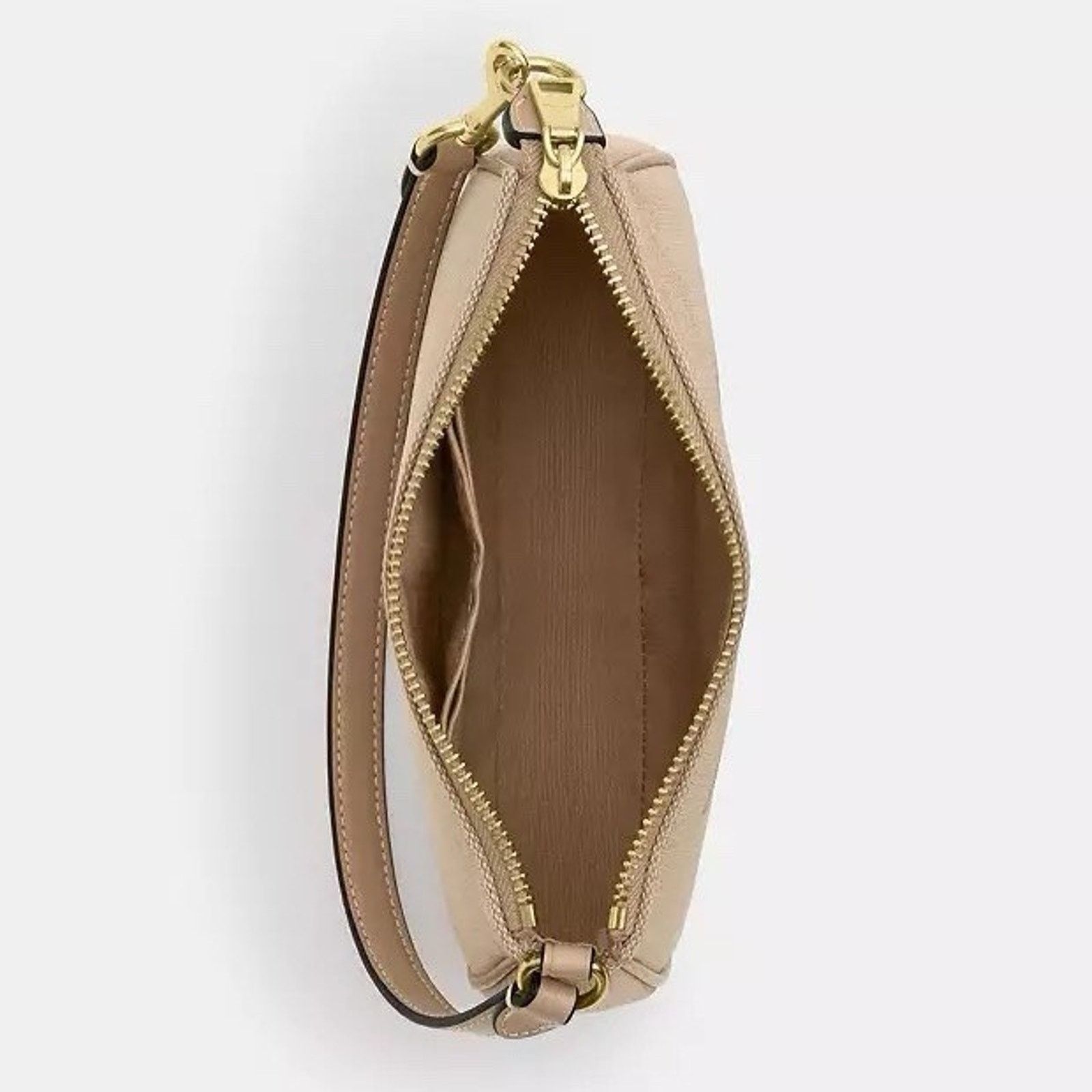 NWT Coach Nolita 19 With Horse Carriage Natural Multi CAQ18