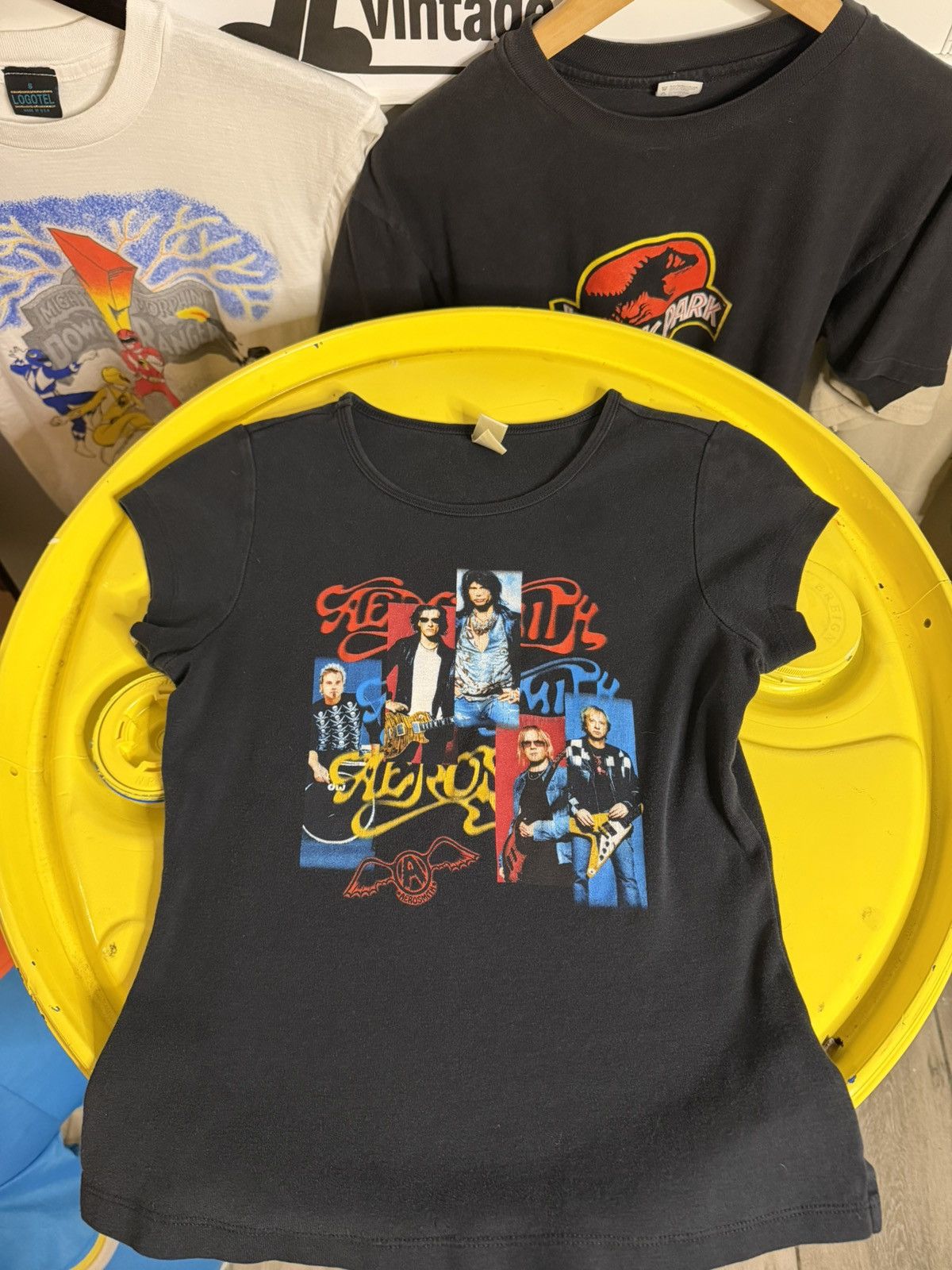 Vintage 1980s Aerosmith women’s vintage T-shirts Size S / US 4 / IT 40 - 4 Thumbnail