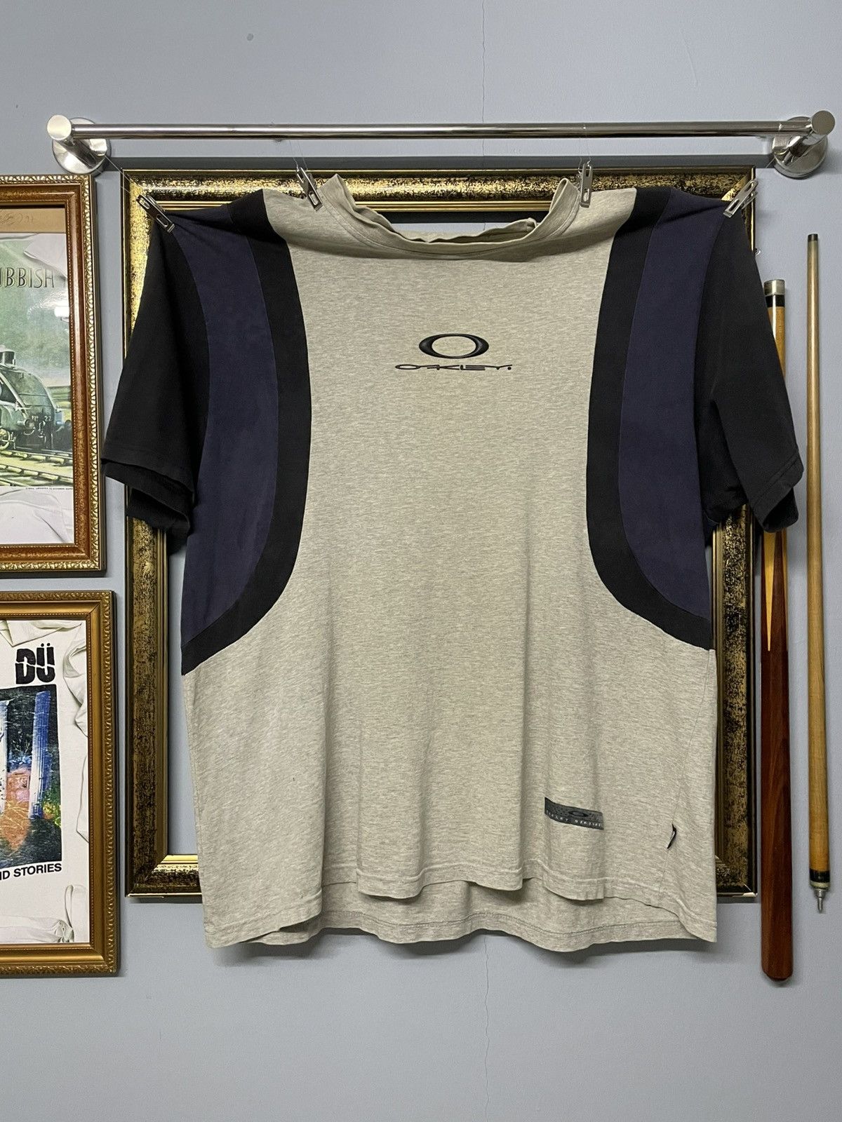 Oakley Vintage 90s Designer Oakley Distressed Tshirt Software Size US XXL / EU 58 / 5 - 1 Thumbnail