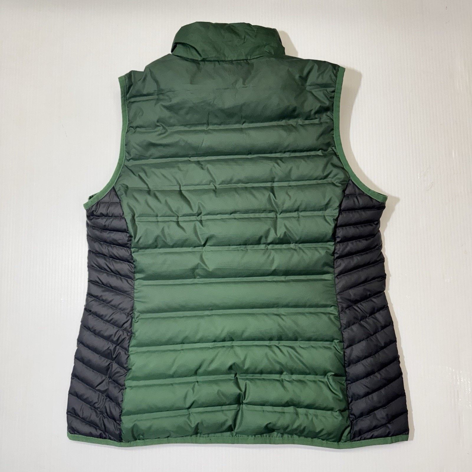 Columbia Columbia Men L Down Vest Oregon Ducks Reversible Green Black Size US L / EU 52-54 / 3 - 12 Thumbnail