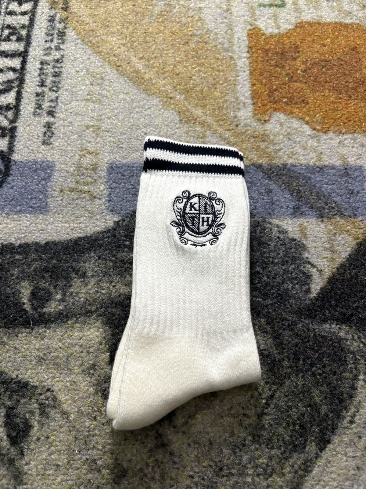 Kith Kith Crest Logo Crew Socks (ONE SIZE) Size ONE SIZE - 1 Thumbnail