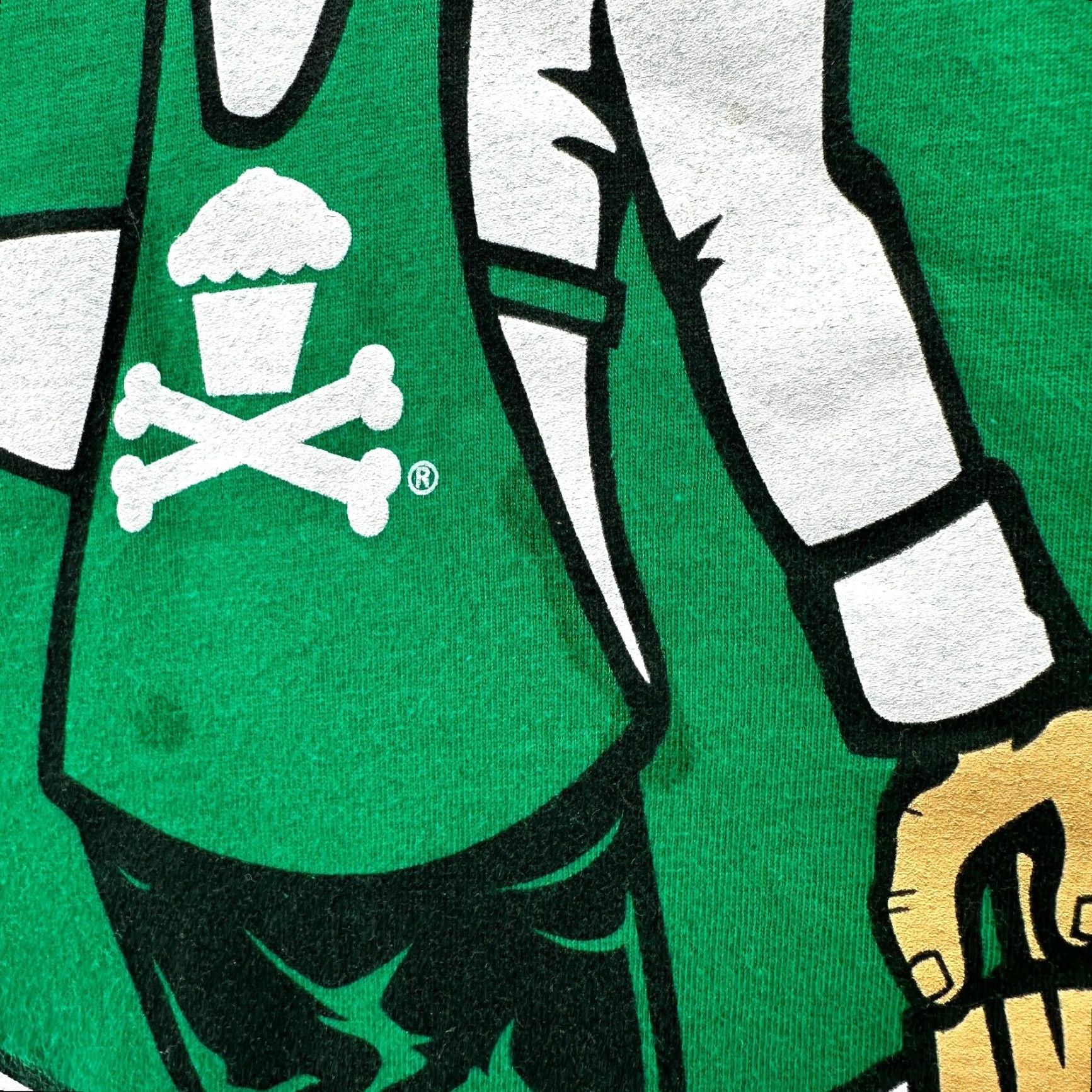 Johnny Cupcakes Johnny Cupcakes Football Graphic T-Shirt Boston Celtics Shirt Men Large Green 100% Cotton Size US L / EU 52-54 / 3 - 6 Thumbnail