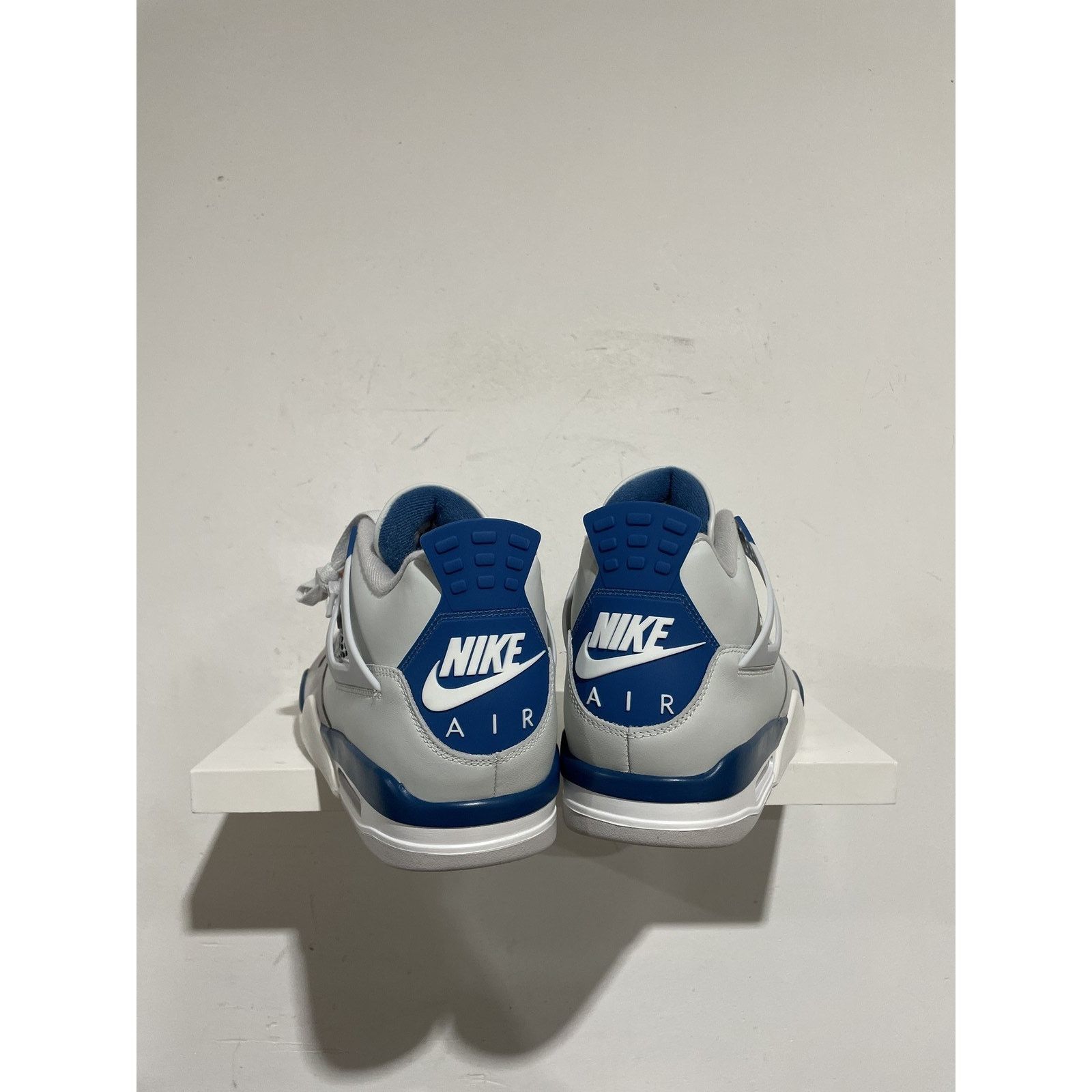 Nike NIKE JORDAN 4 MILITARY BLUE SIZE 12 NEW Size US 12 / EU 45 - 3 Thumbnail