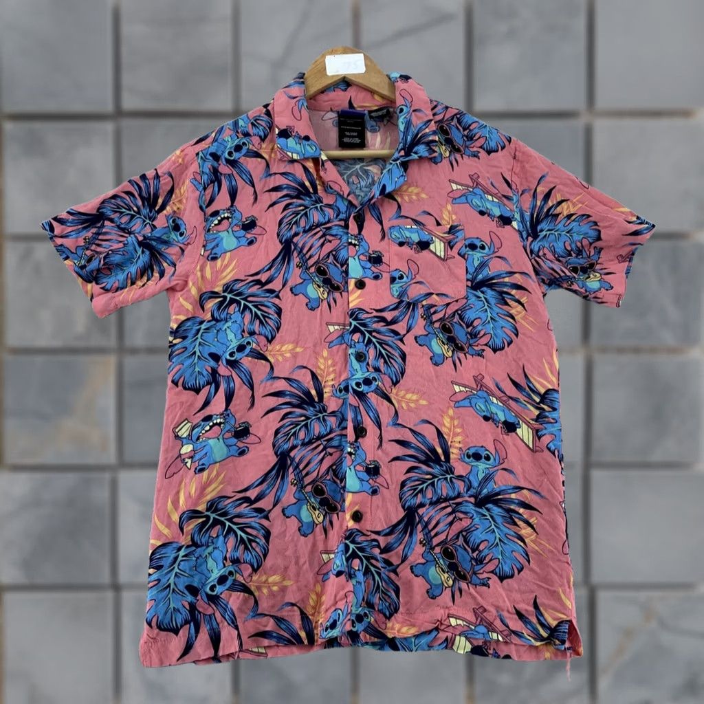 Disney Disney Stitch Rayon Hawaiian Shirt Mens S Pink Aloha Short Sleeve Button Up Size US S / EU 44-46 / 1 - 1 Thumbnail