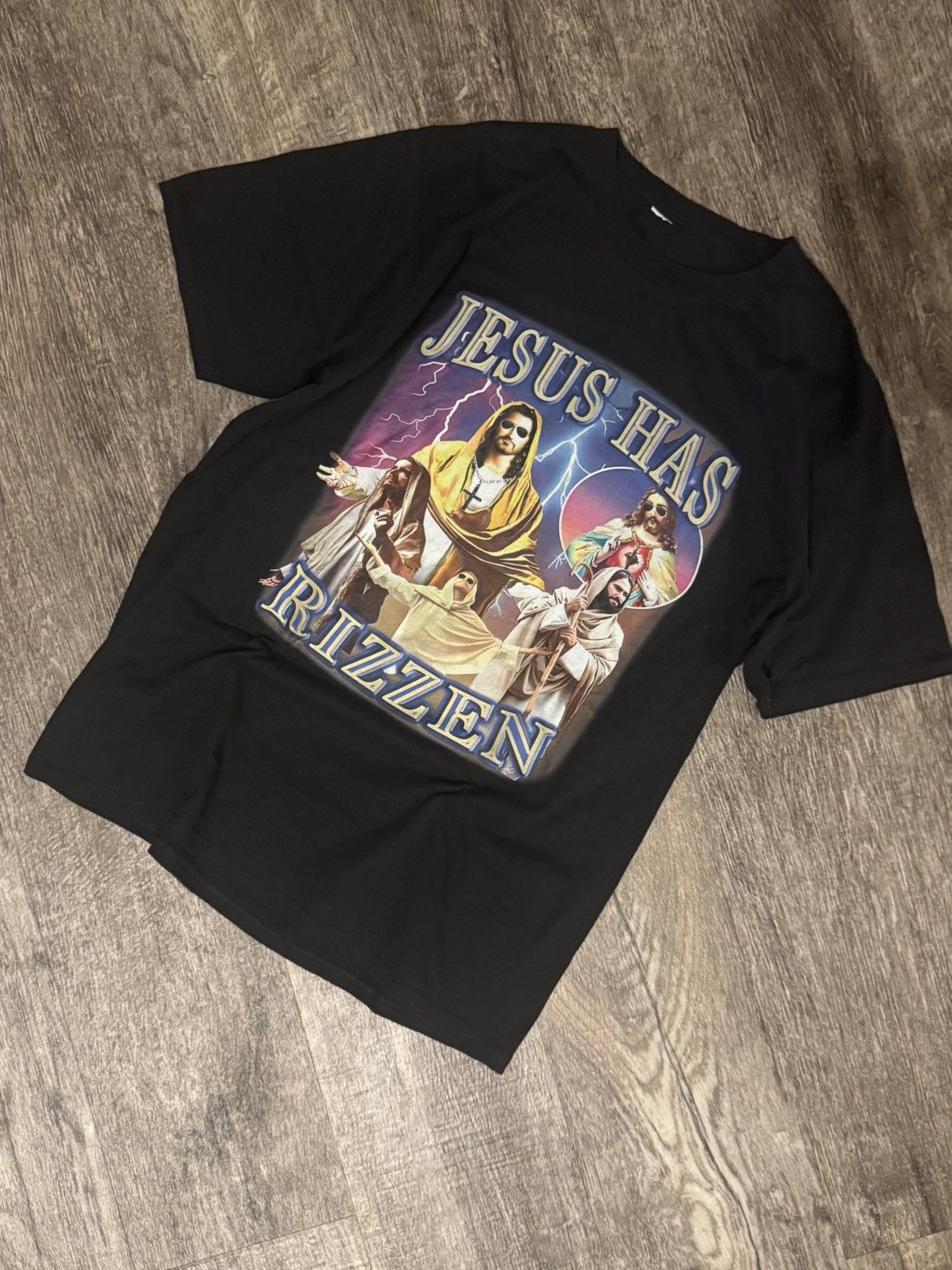 Other Medium Jesus has risen graphic rap style tee Size US M / EU 48-50 / 2 - 1 Thumbnail