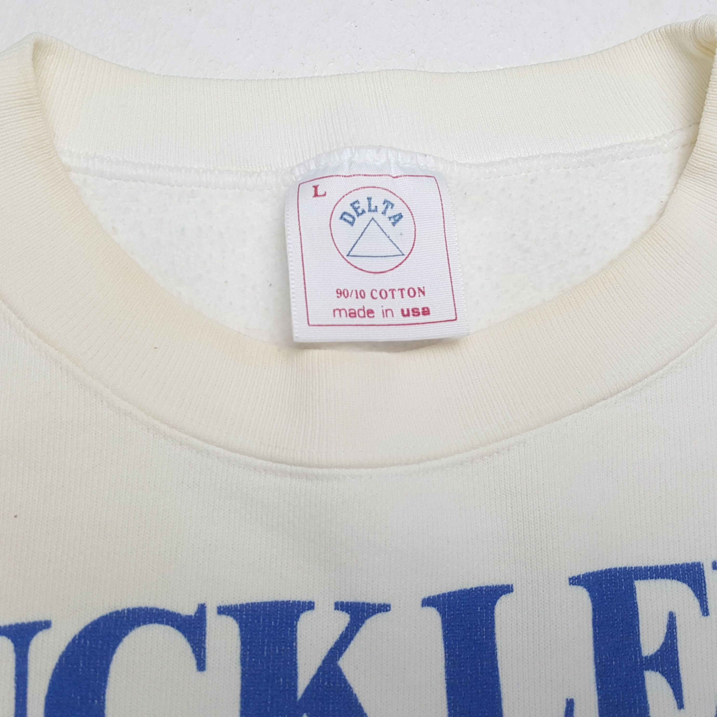 Vintage BUCKLEY'S TAVERN Cumberland England Vintage Swearshirt Size US L / EU 52-54 / 3 - 10 Thumbnail