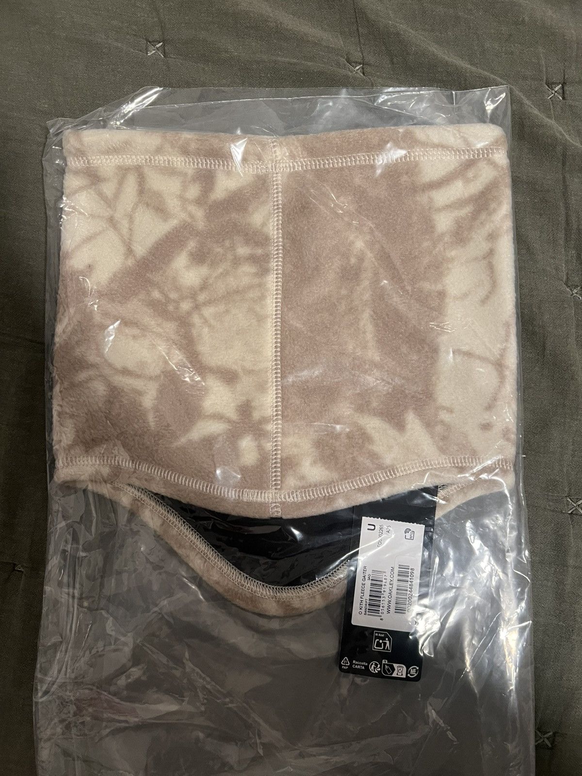 Kith × Oakley Kith Oakley Fleece Gaiter Sandrift Size ONE SIZE - 2 Thumbnail