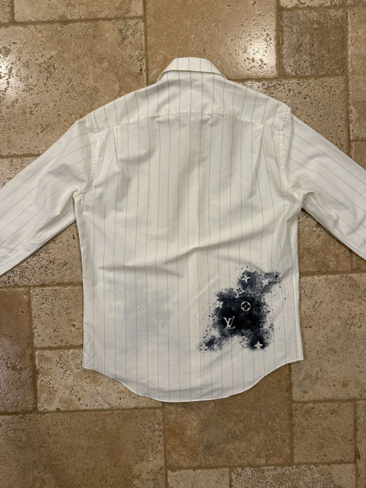 Louis Vuitton Louis Vuitton x Virgil Pin Striped Monogram Spray Logo Shirt Size US S / EU 44-46 / 1 - 13 Thumbnail