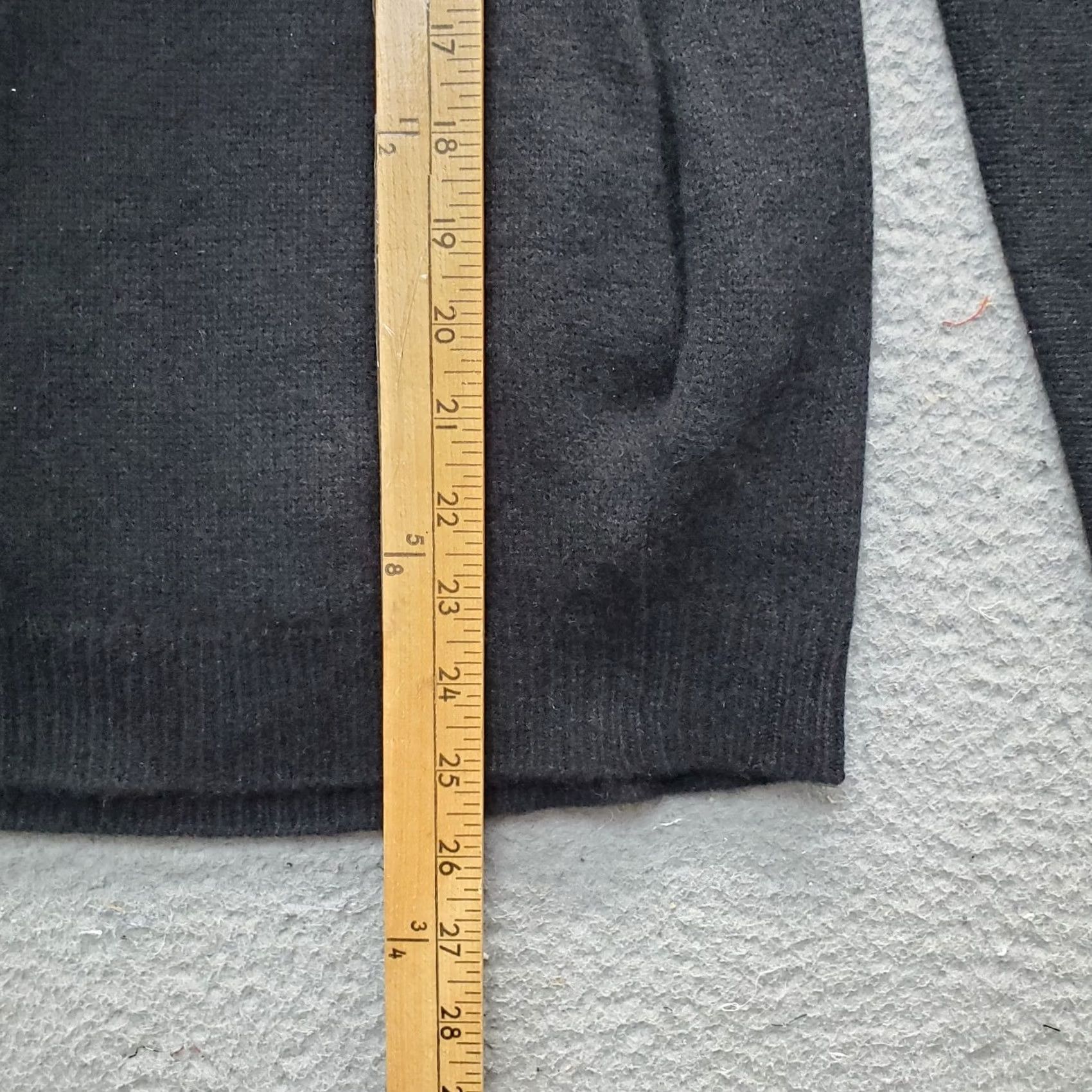 Vintage Max Studio Sweater Women XS Black 2 Ply Cashmere Pocket Long Sleeve Turtle Neck Size XS / US 0-2 / IT 36-38 - 3 Thumbnail