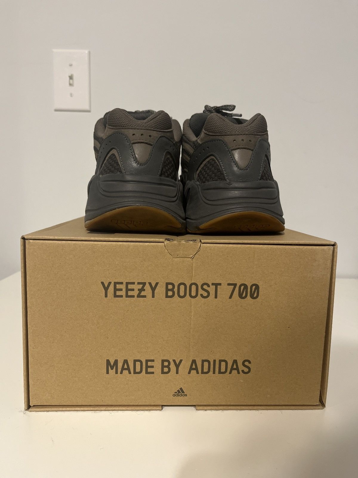 Vintage × Yeezy Yeezy 700 Geode V2 Size US 10 / EU 43 - 5 Thumbnail
