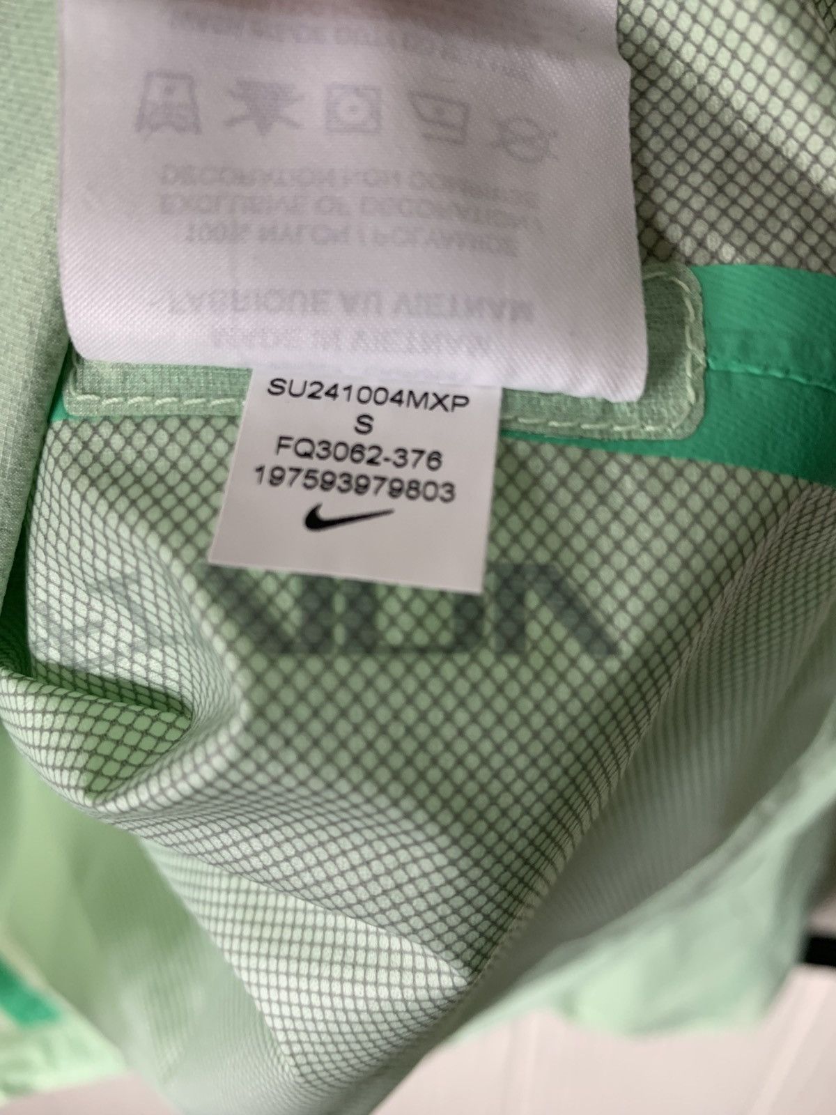 Nike Nike ACG "Trail Snacks" Jacket Green men’s S FQ3062-376 Size US S / EU 44-46 / 1 - 5 Thumbnail