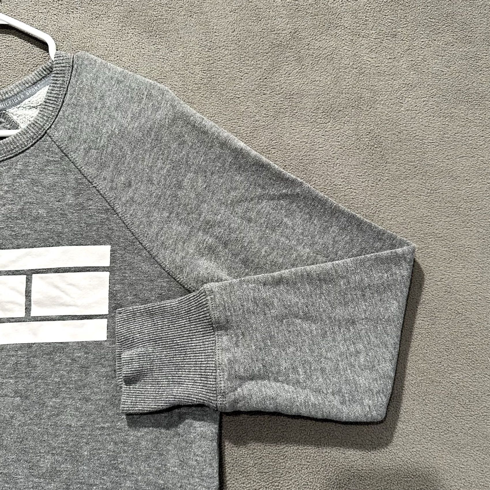 Tommy Hilfiger Tommy Hilfiger Sweatshirt Womens Large Gray Crewneck Long Sleeve Cropped Sports Size L / US 10 / IT 46 - 6 Thumbnail