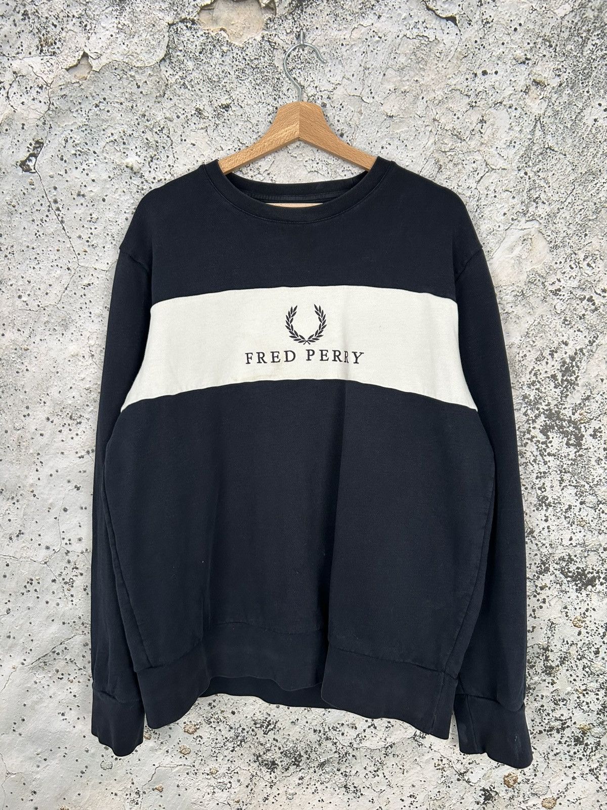 Fred Perry Vintage Fred Perry Crewneck Streetwear Drill Rap Baggy Skate Size US XL / EU 56 / 4 - 1 Thumbnail