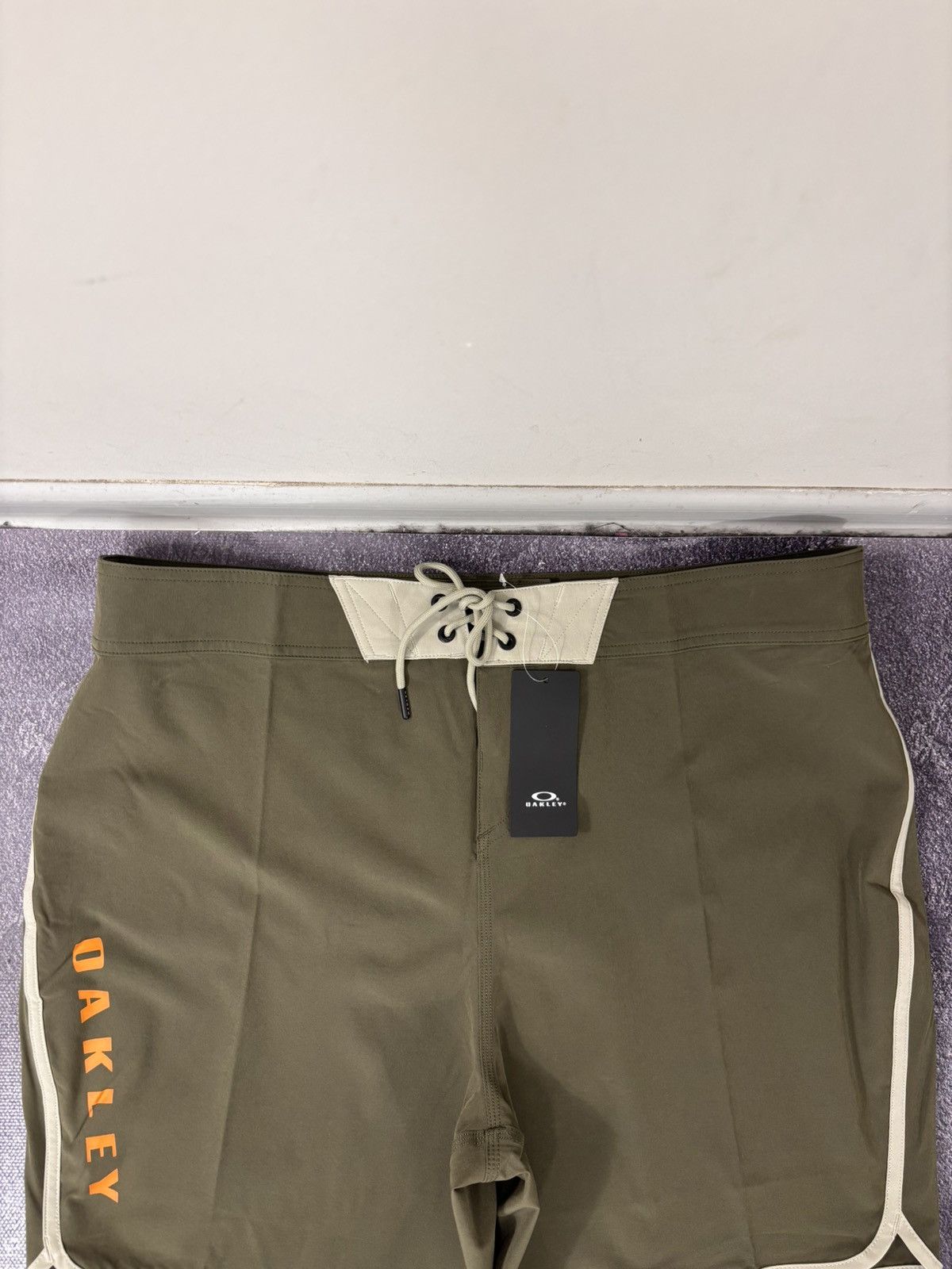 Oakley Oakley Solid Boardshort 18" NWT Men’s Swim Shorts Dark Brush Size US 38 / EU 54 - 6 Thumbnail