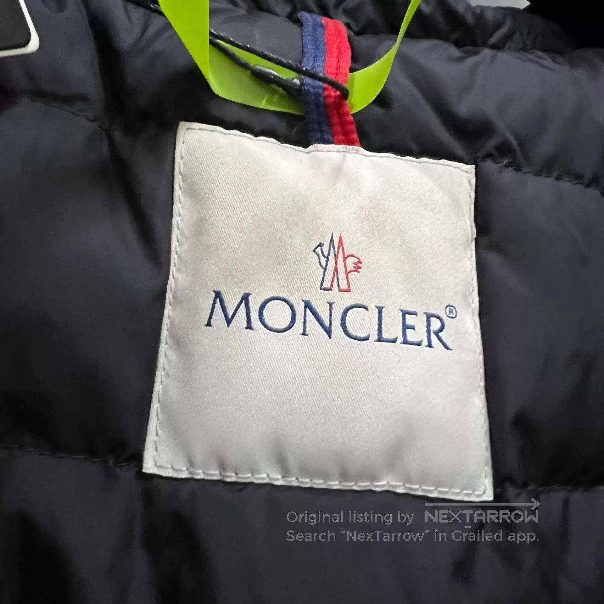 Moncler black belted down jacket with fur collar. Size XS / US 0-2 / IT 36-38 - 5 Thumbnail