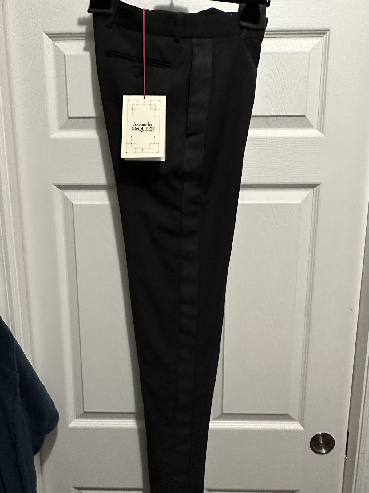 Alexander McQueen Alexander McQueen Tailored Cigarette Trousers (705134QTU91) Size 36R - 4 Thumbnail