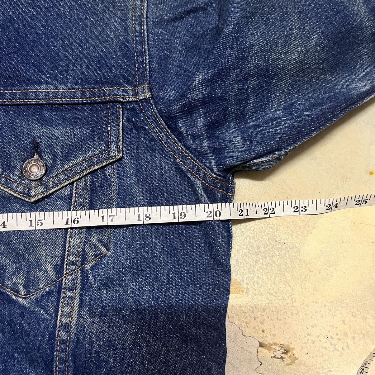 Levi's Vintage Levis Distressed Denim Jacket Size US M / EU 48-50 / 2 - 11 Thumbnail
