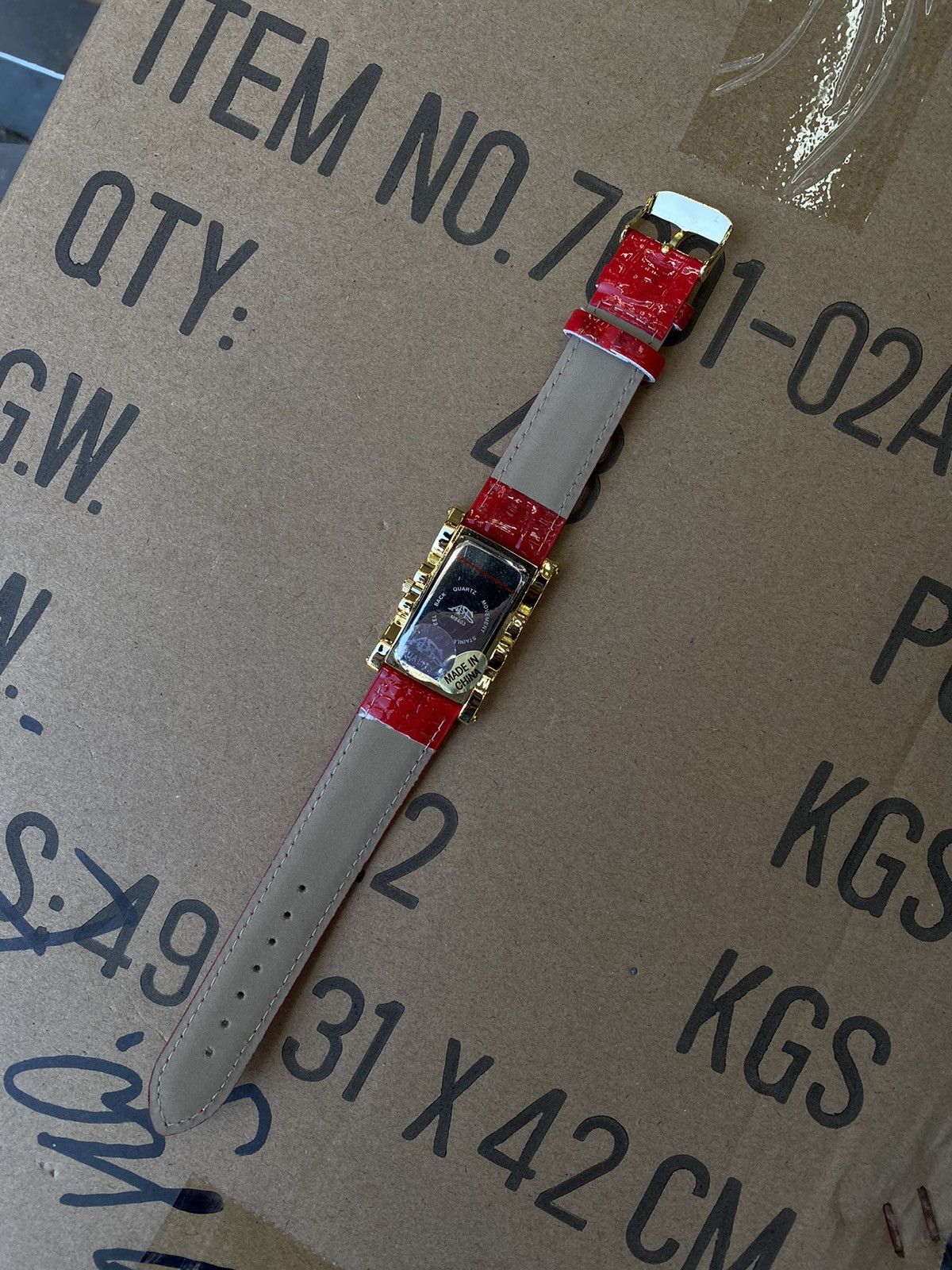 Vintage Red Luxury Wristwatch with Crystals - Japanese Brand Size ONE SIZE - 4 Thumbnail