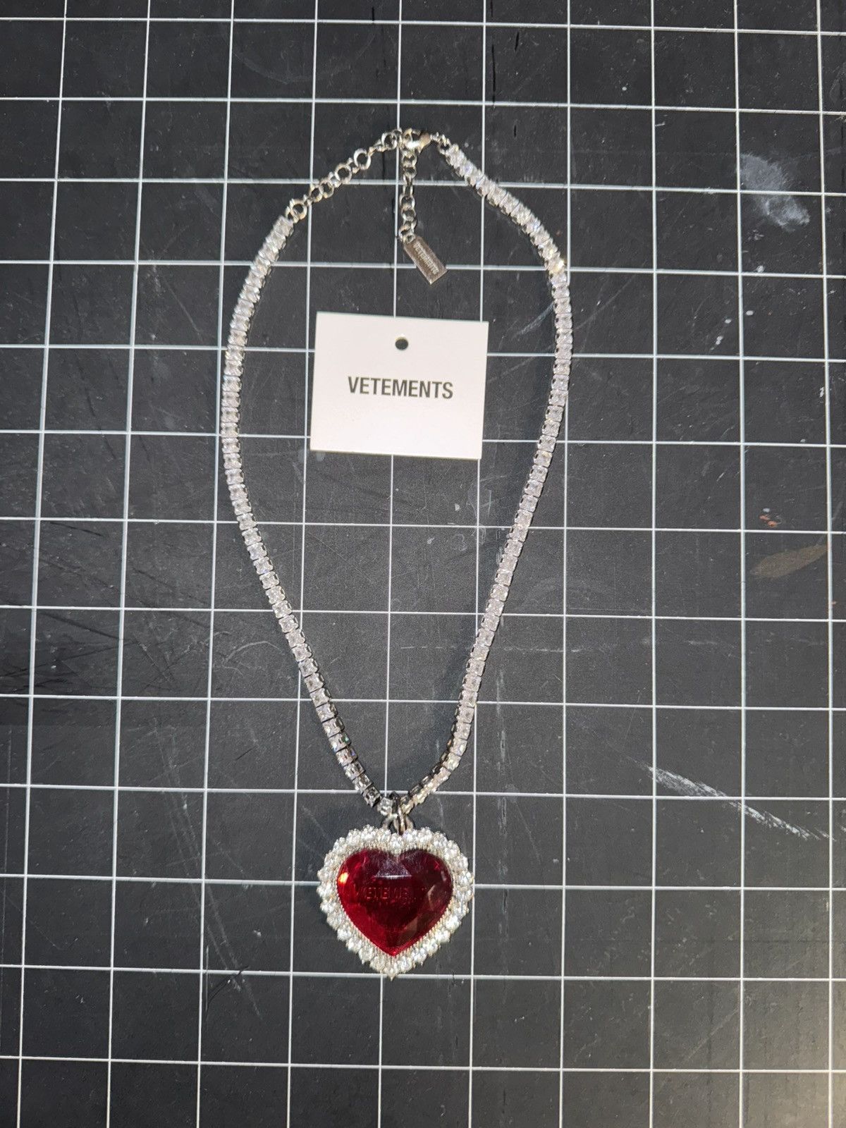 Vetements Vetements Crystal Heart Necklace in Red Size ONE SIZE - 3 Thumbnail