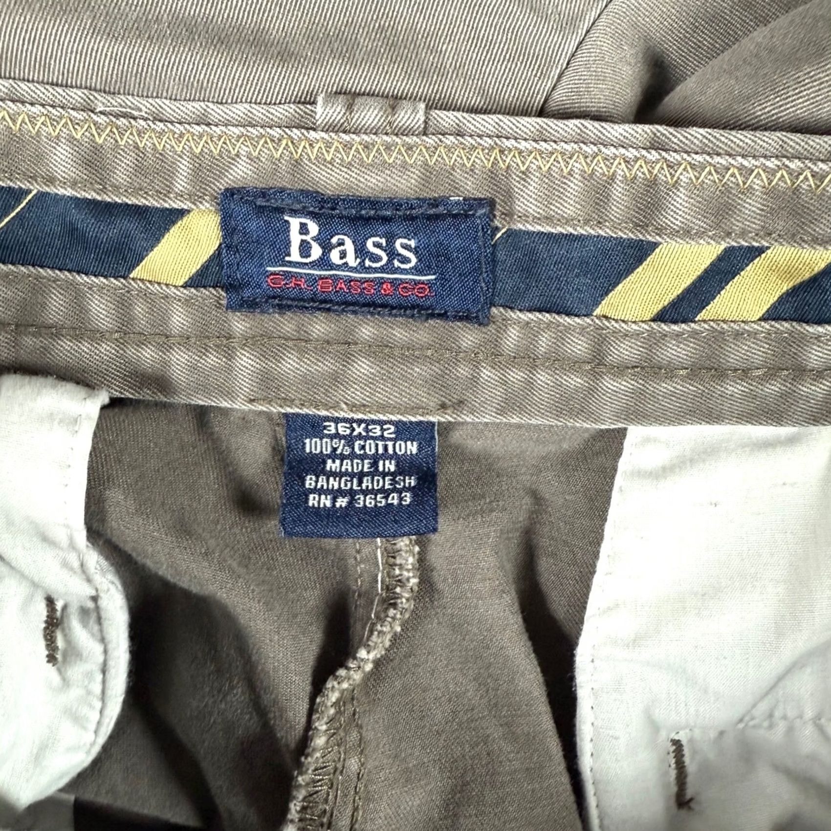 Vintage Bass Khakis Pants Mens 34x32 Chino Casual Workwear Flat Front Cotton Brown Khaki Trousers Bag? No, include Bass first. Size US 34 / EU 50 - 4 Thumbnail