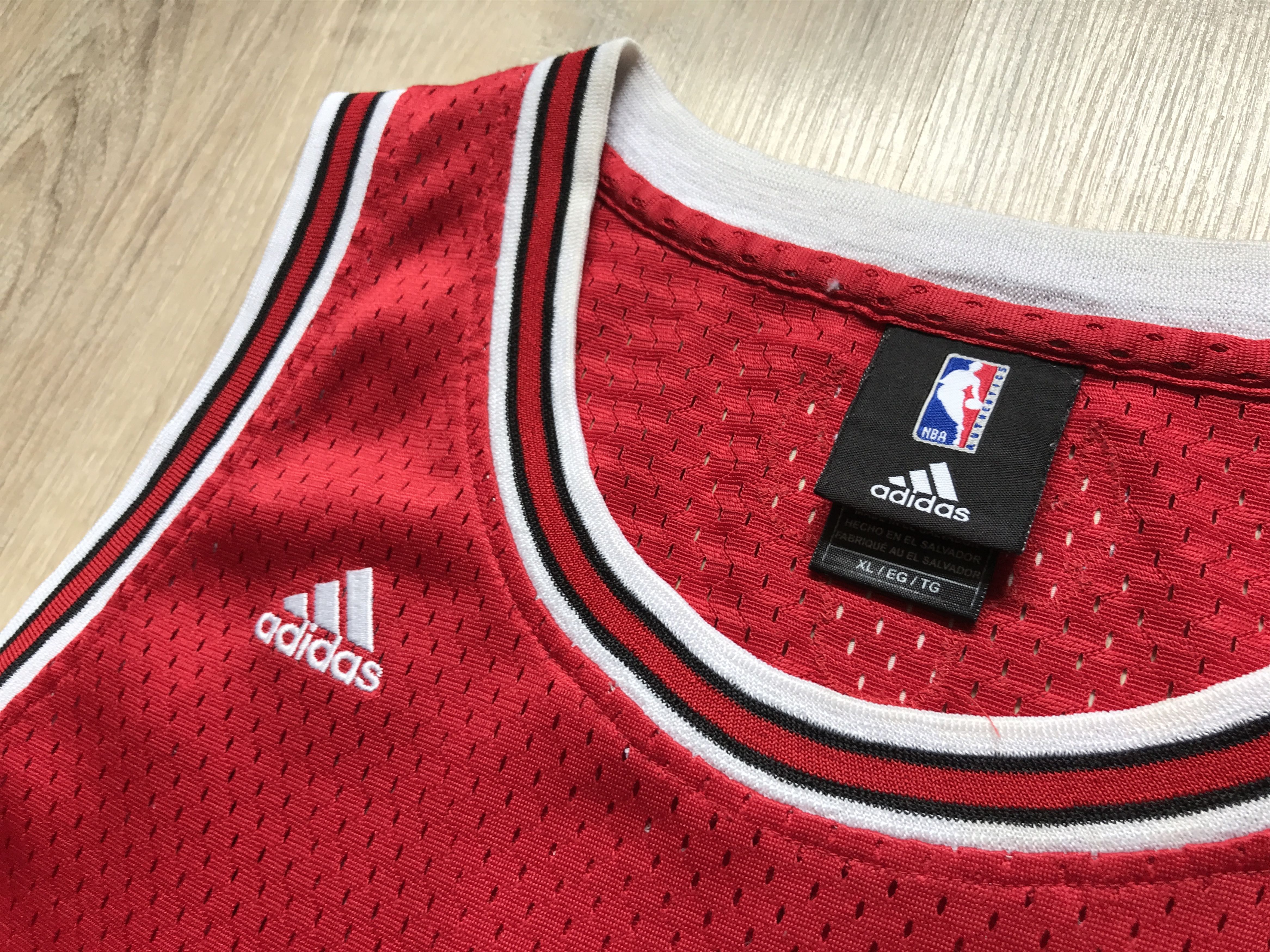 NBA × Vintage Chicago Bulls NBA Thomas #24 Adidas Jersey Size US XL / EU 56 / 4 - 6 Thumbnail