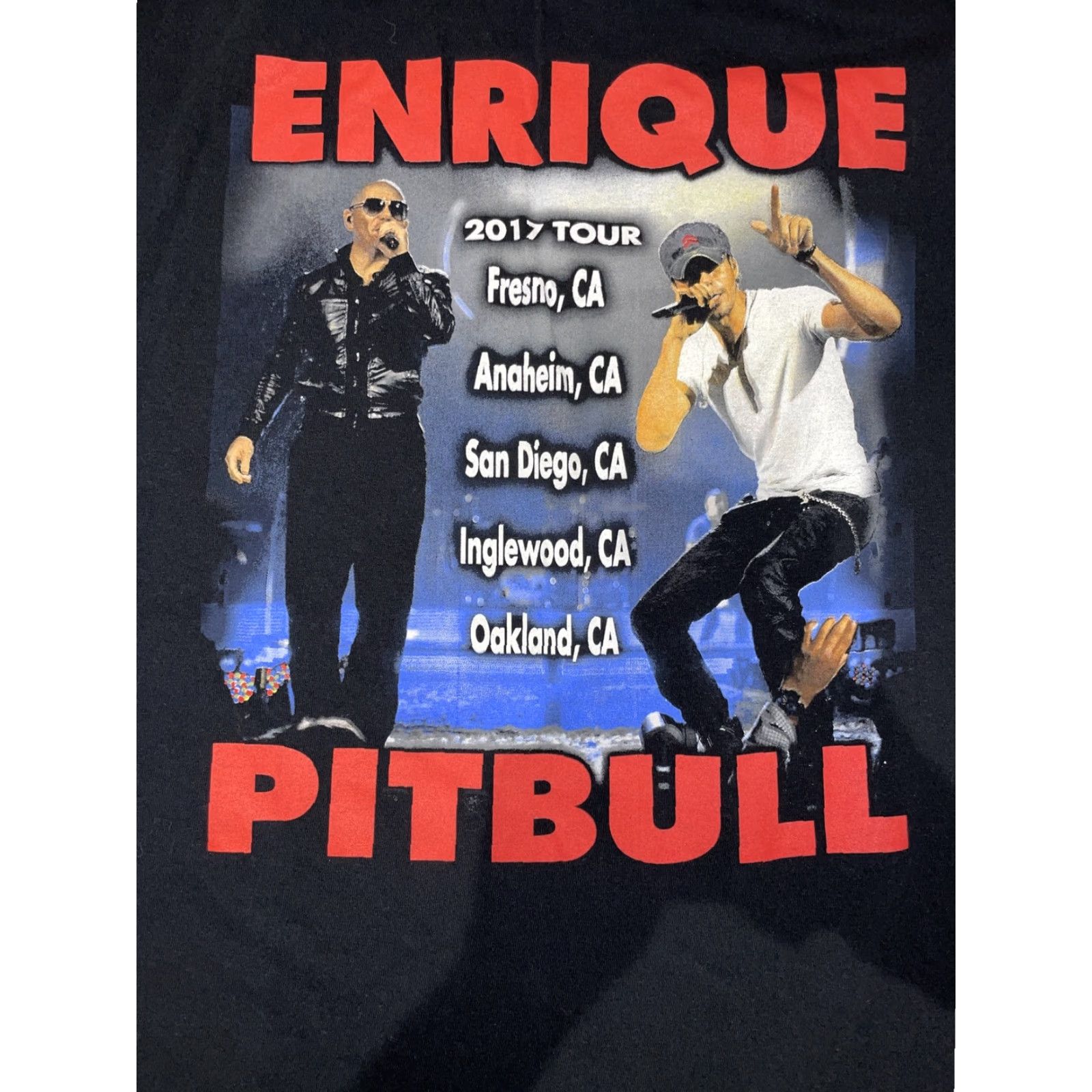 Gildan VINTAGE Enrique Iglesias Pitbull Tour 2017 Graphic T Shirt Unisex Adults Black XL Cotton Size XL Size US XL / EU 56 / 4 - 4 Thumbnail