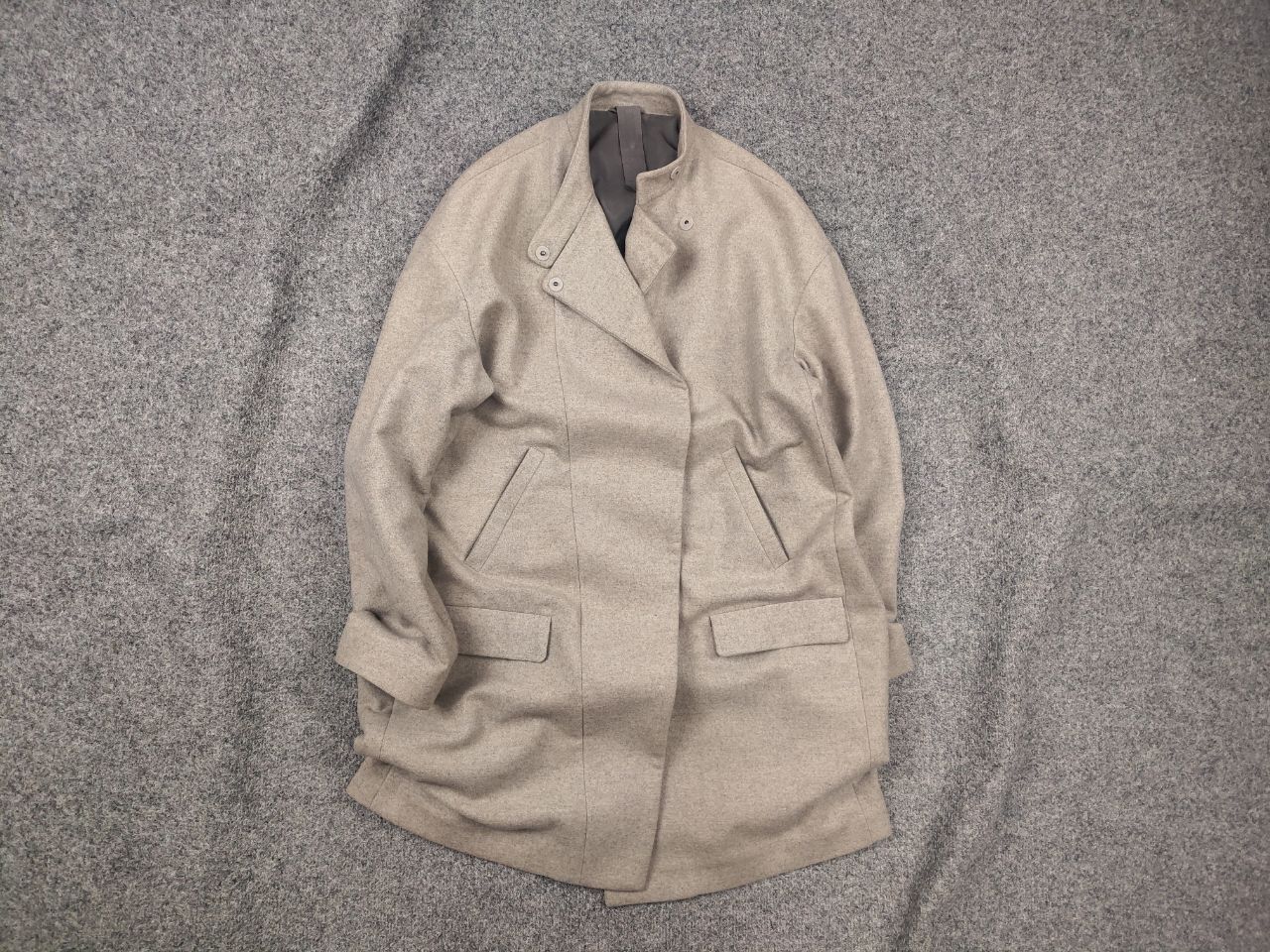 Brunello Cucinelli Brunello Cucinelli Wool Cashmere Blend Beige Coat Mid Jacket Size M / US 6-8 / IT 42-44 - 1 Thumbnail