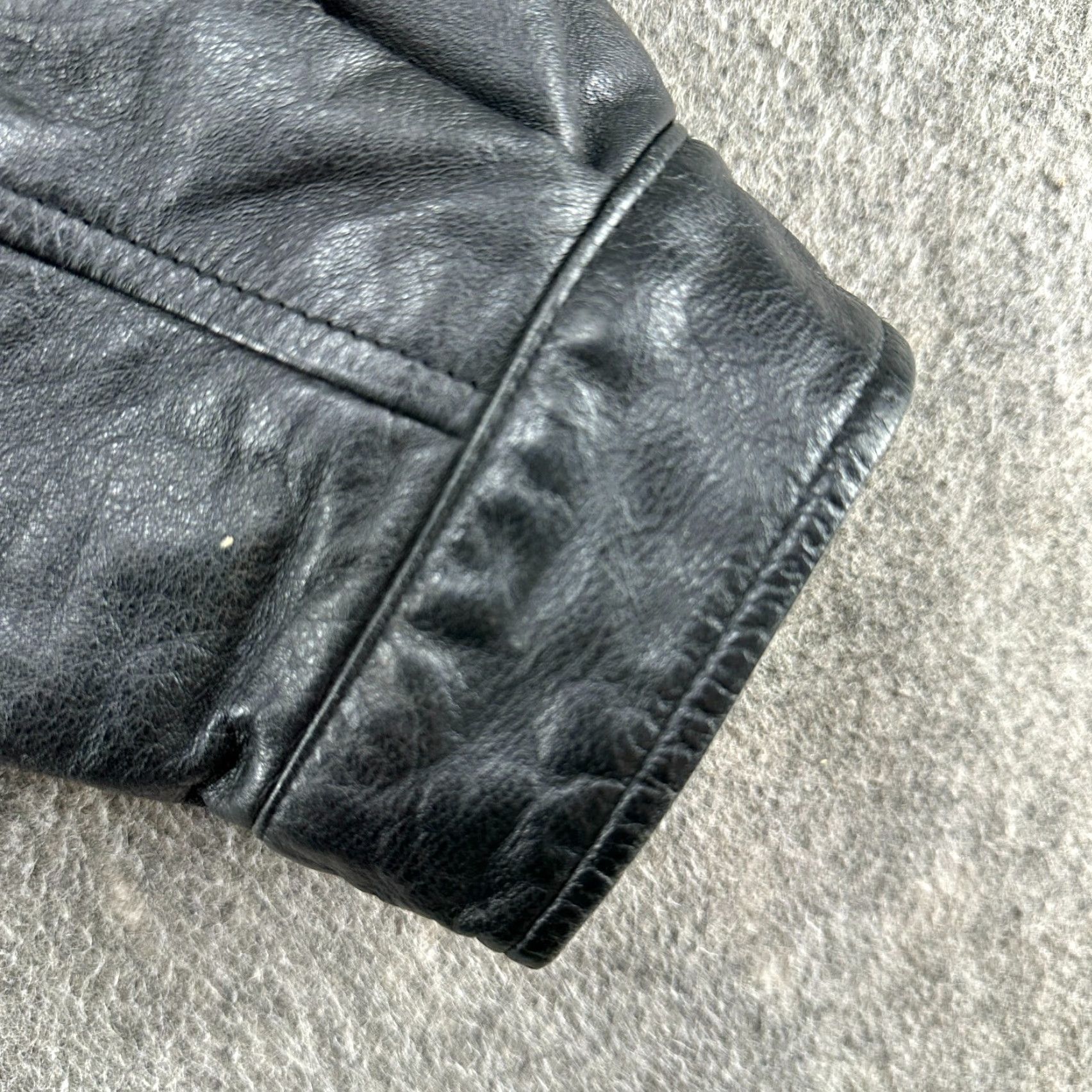 London Fog VINTAGE Towne London Fog Leather Bomber Jacket Mens XL Black Quilted Lined 90s Motors/Biker Accessories? Size US XL / EU 56 / 4 - 5 Thumbnail