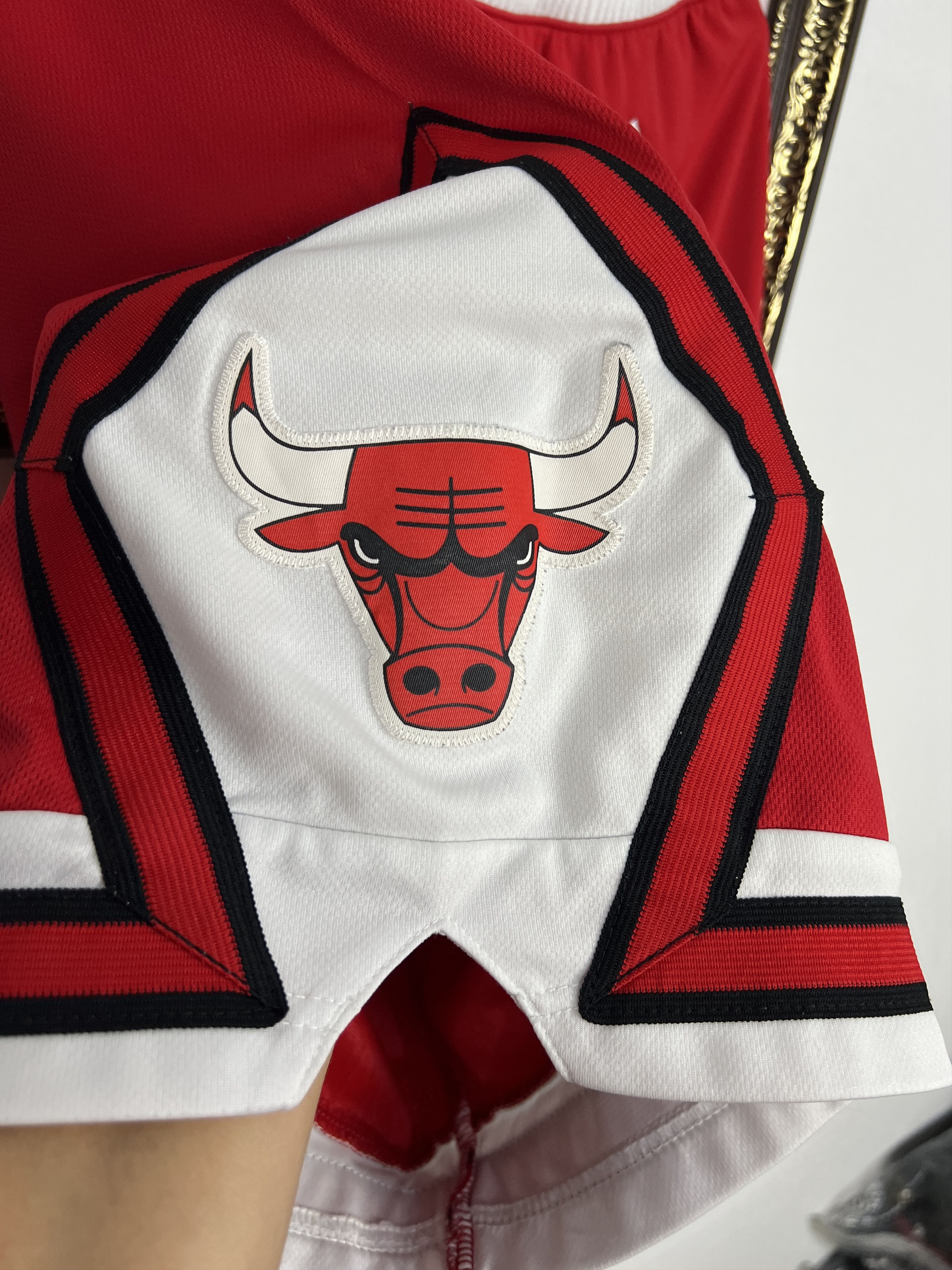Adidas Vintage Chicago Bulls Derrick Rose NBA Shorts Rare Hype Size US 32 / EU 48 - 2 Thumbnail
