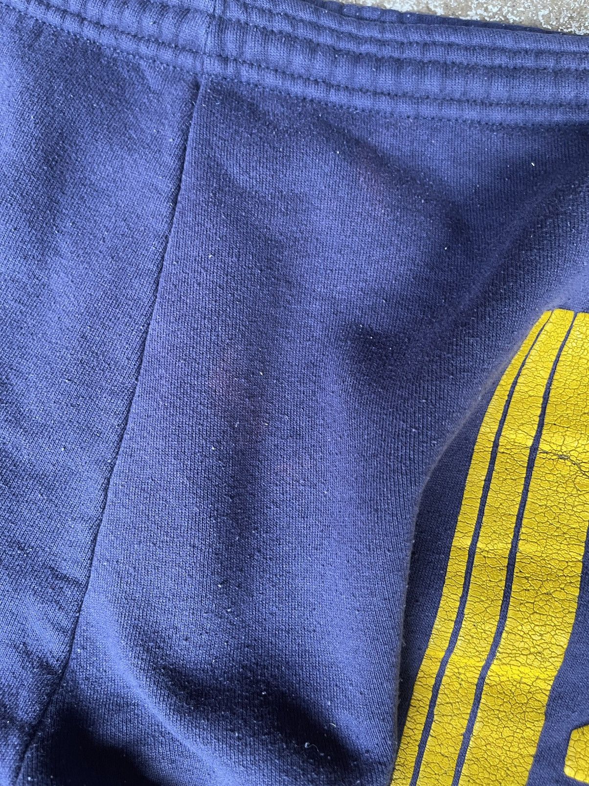 Vintage Vintage 90s Alaska Navy Sweatpants Size US 34 / EU 50 - 2 Thumbnail