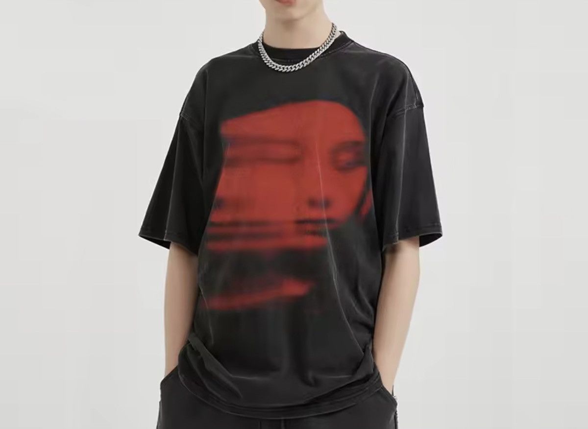 Japanese Brand Red Face Graphic T Shirt Cotton Size US XL / EU 56 / 4 - 1 Thumbnail