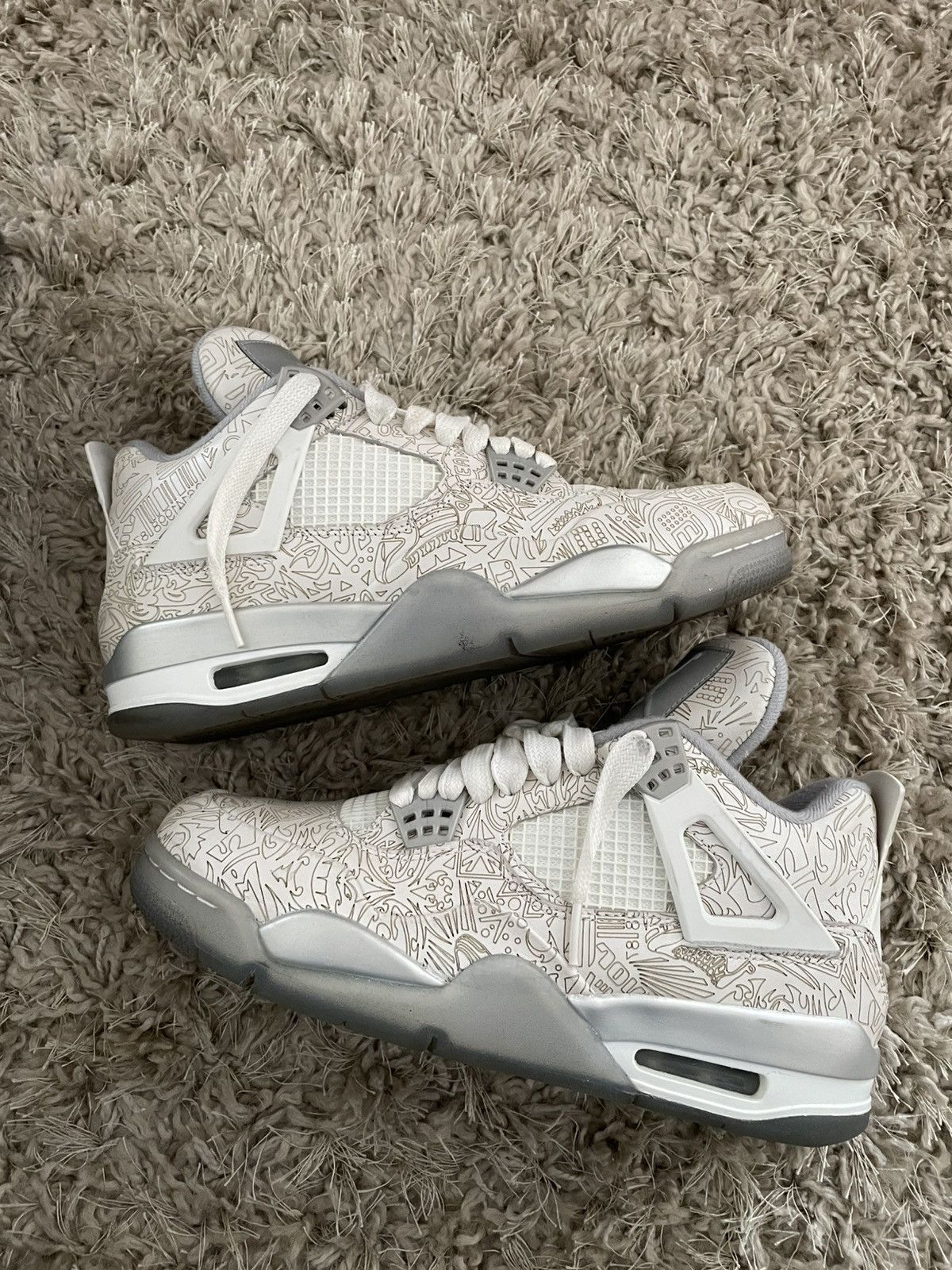 Jordan Brand Jordan 4 Laser Size US 8.5 / EU 41-42 - 2 Thumbnail