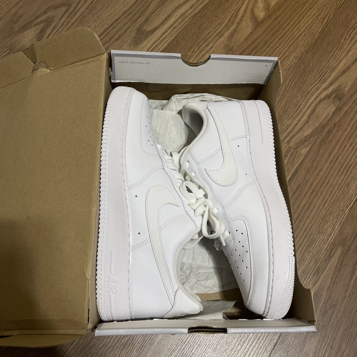 Nike Nike Air Force 1 '07 Triple White Size US 12 / EU 45 - 5 Thumbnail