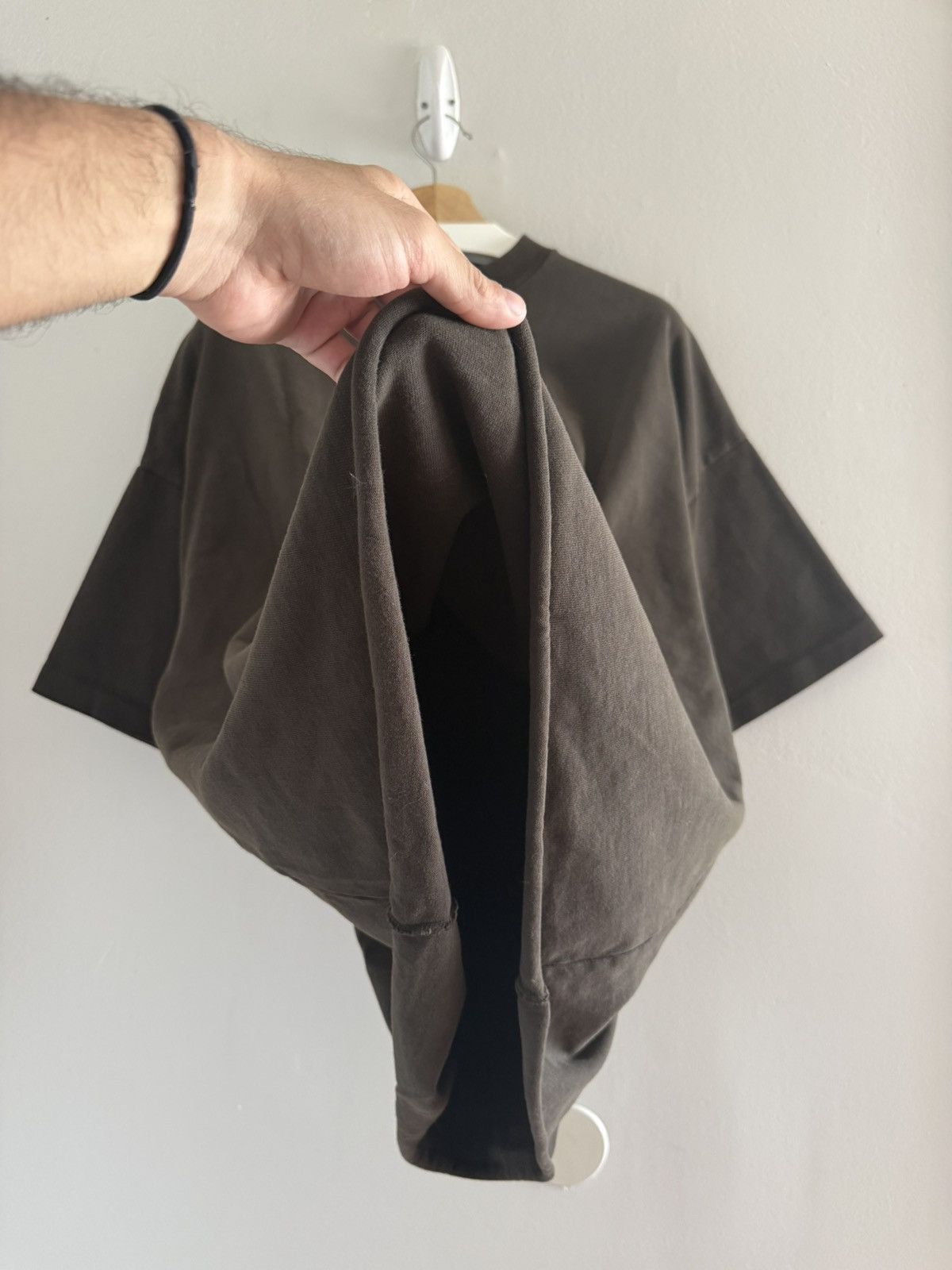 Kanye West SAMPLE Yeezy Season 7 Dark Brown Boxy Coachella Tee Shirt Size US L / EU 52-54 / 3 - 14 Thumbnail