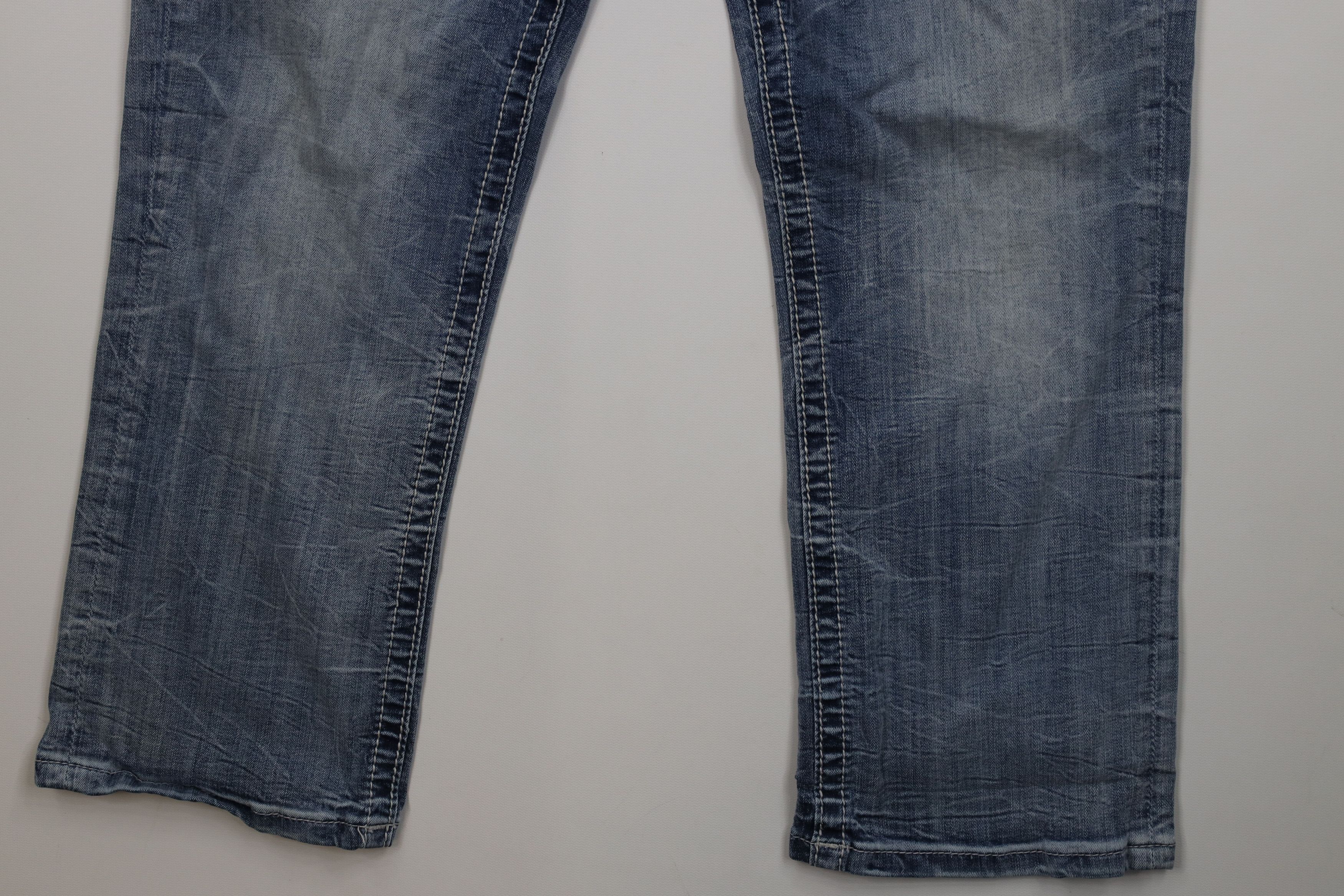Miss Me Miss Me Stitch Fleur de Lis Jeweled Mid Rise Easy Crop Jeans Size 31" - 4 Thumbnail