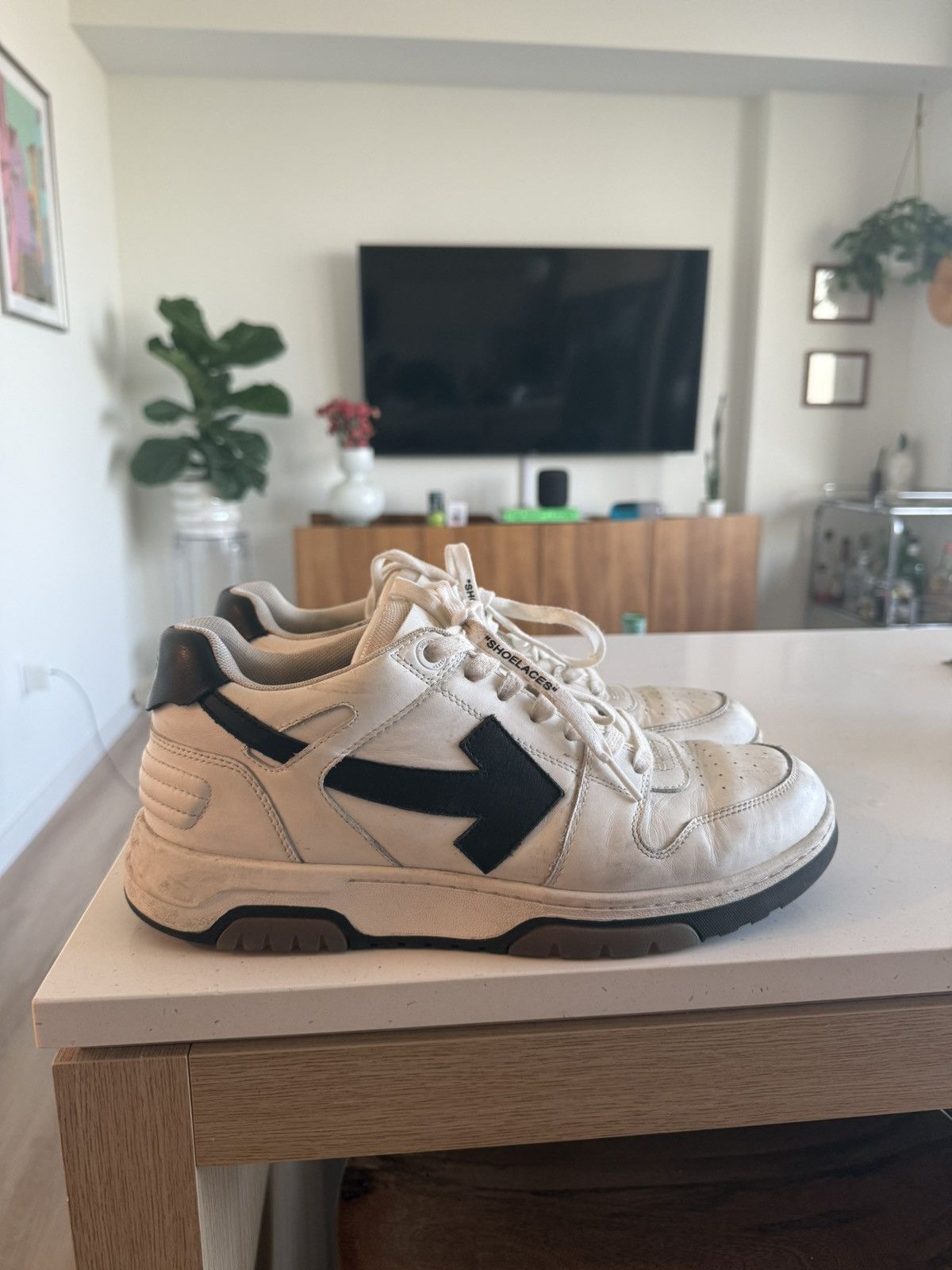 Off-White Off White Out of Office Sneakers Size US 11 / EU 44 - 1 Thumbnail