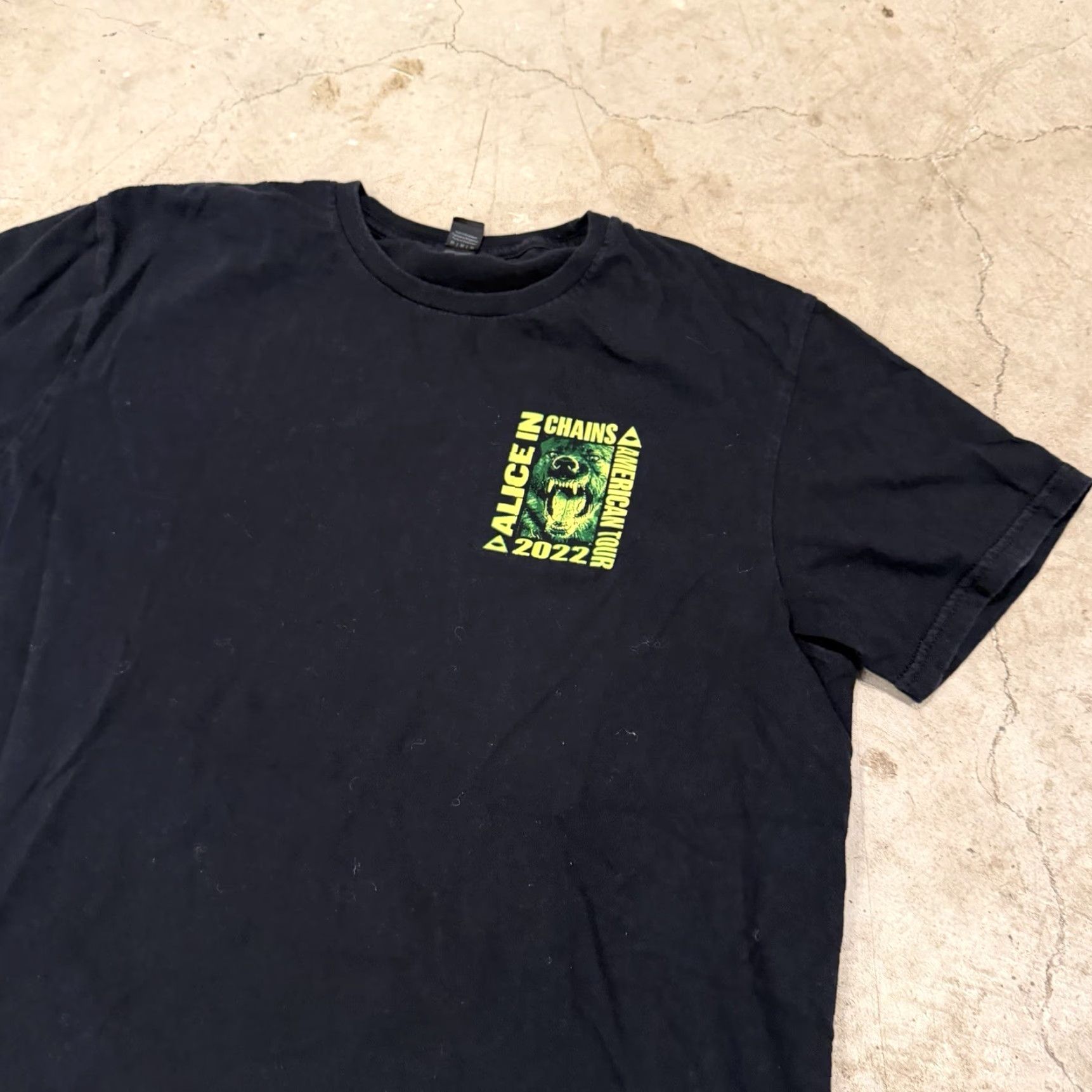 Vintage Alice in Chains American Tour 2022 T-Shirt Black Size Medium 90s Rock Size US M / EU 48-50 / 2 - 4 Thumbnail