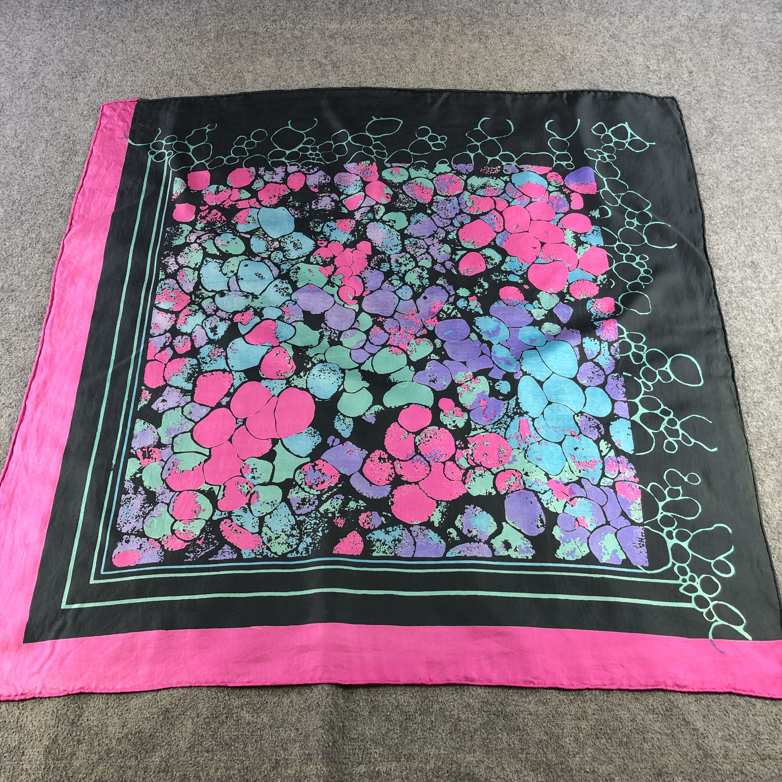 Japanese Brand Vintage Luxury Design Abstract Silk Scarf M1199 Size ONE SIZE - 2 Thumbnail