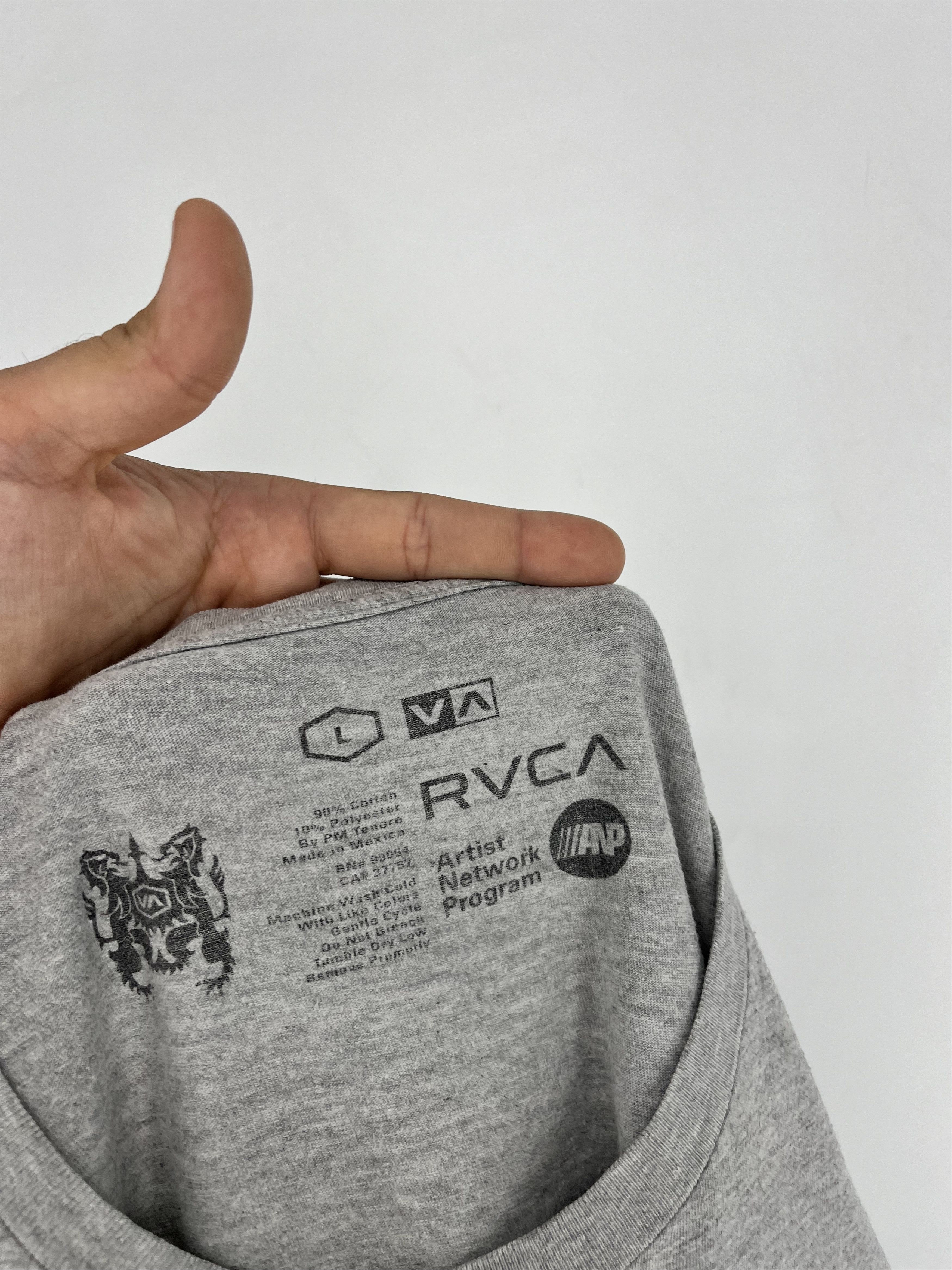 RVCA RVCA Mens Grey Graphic Tee Skater Style Size US L / EU 52-54 / 3 - 10 Thumbnail