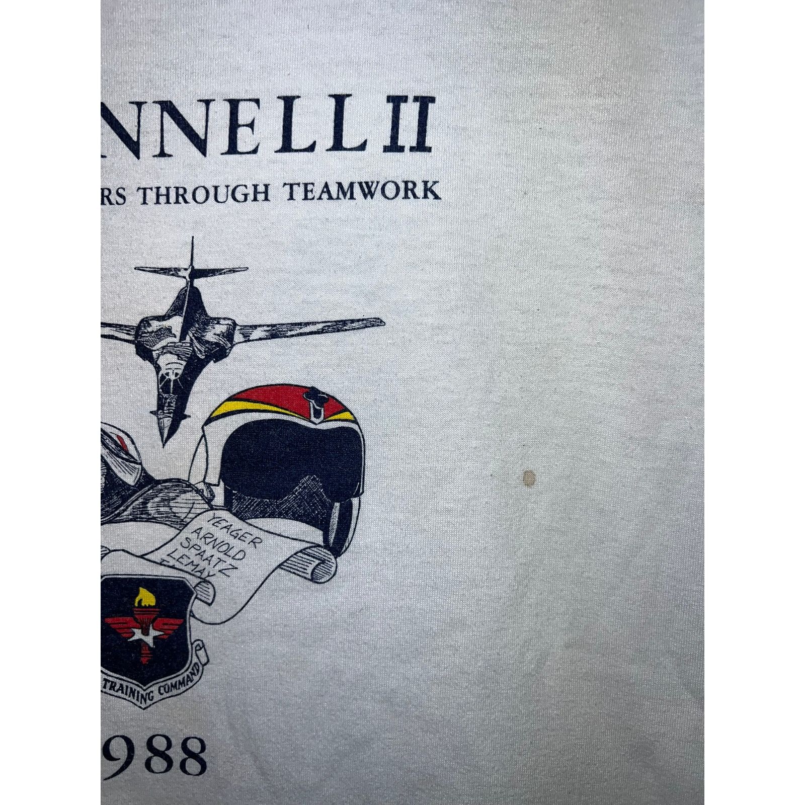 Jerzees Vintage Air Force Pilot Shirt McConnell II USAF 80s Large Size US L / EU 52-54 / 3 - 5 Thumbnail