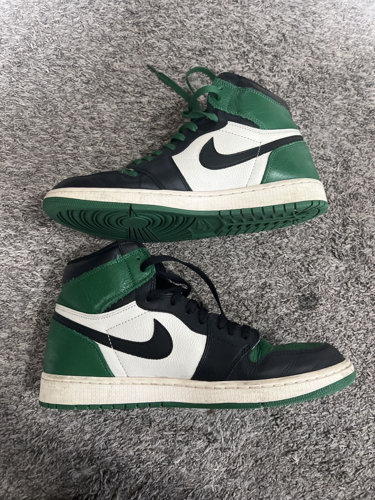 Jordan Brand × Nike Nike Air Jordan 1 Retro High OG Pine Green Sneakers Size US 12 / EU 45 - 3 Thumbnail