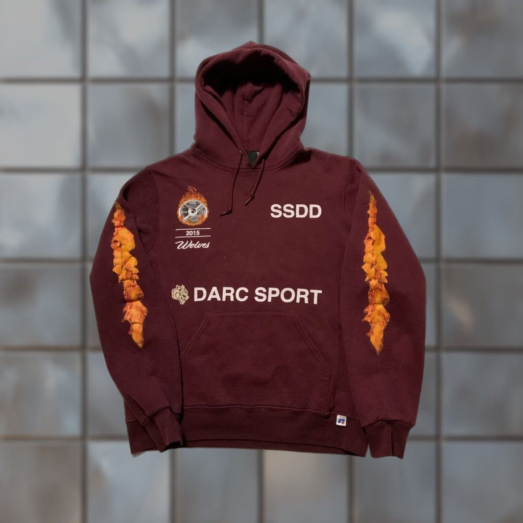 Darc Sport Russell Athletic SSDD Flames Wolves Maroon Graphic Pullover Hoodie MD Mens Regular Pullover Sports Graphic Hoodie Maroon Medium