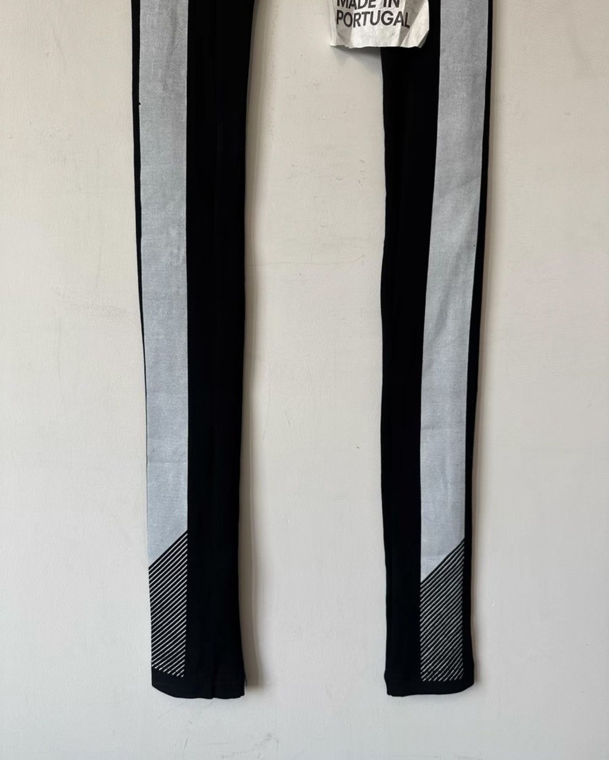 11 By Boris Bidjan Saberi 11 Boris Bidjan Saberi Printed aport legging Pants Size US 32 / EU 48 - 3 Thumbnail