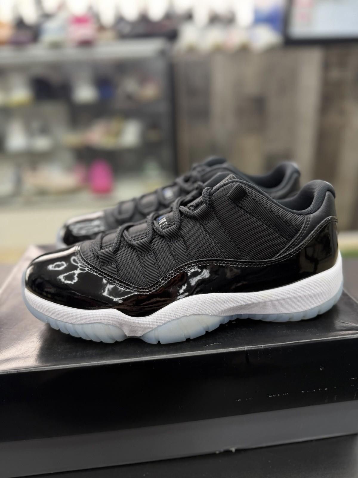 Jordan Brand Authentic Mens Size 8.5 - Air Jordan 11 Retro Low 