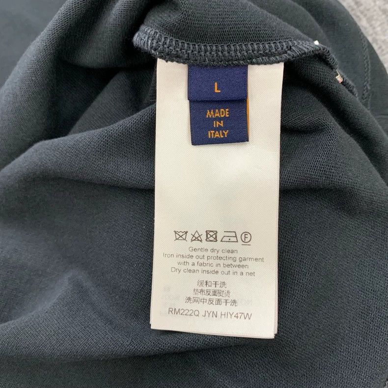 Louis Vuitton Louis Vuitton Black manual bottom short sleeve Size US L / EU 52-54 / 3 - 4 Thumbnail