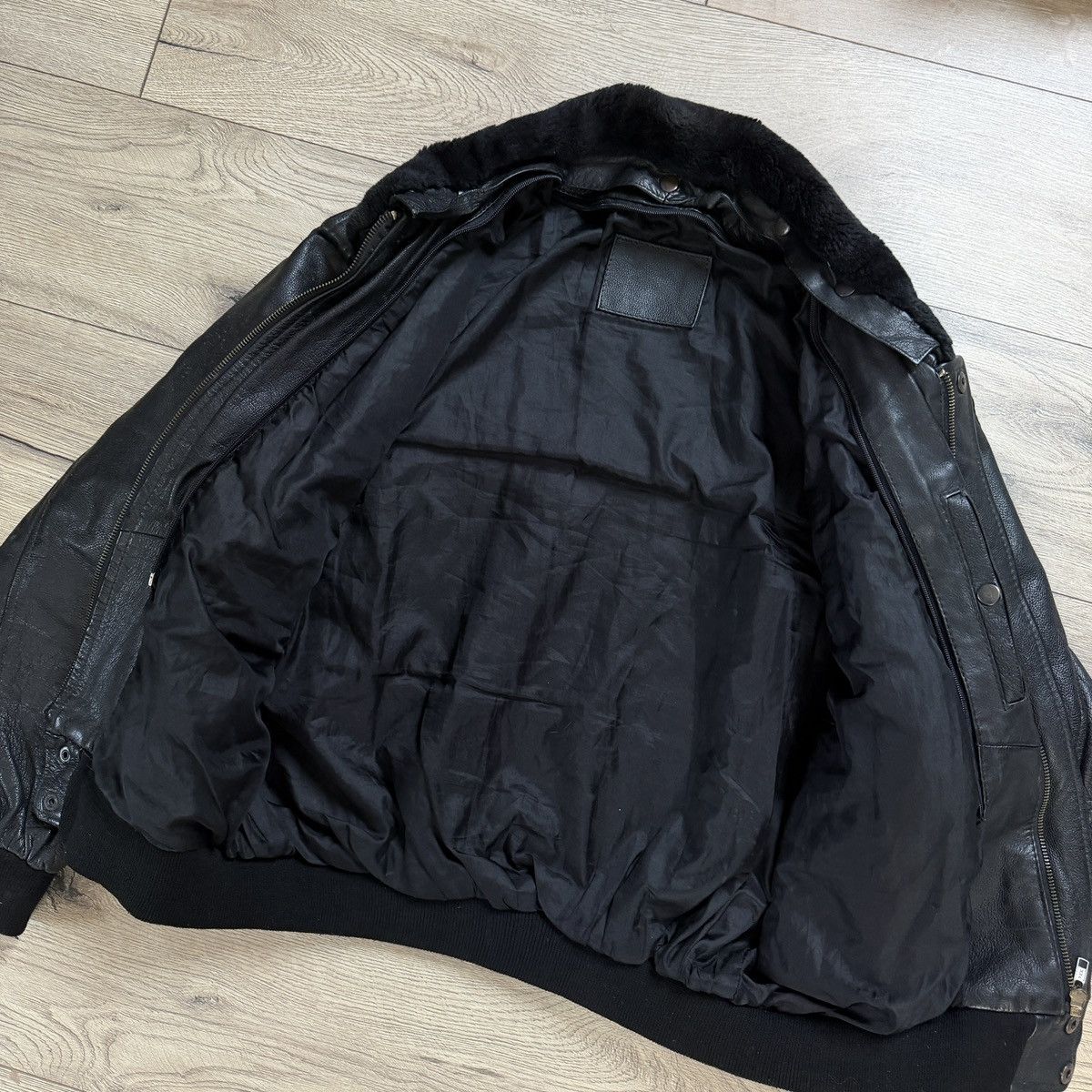 Leather Vintage Leather Jacket Style Pilot Y2K 90s USA Size US M / EU 48-50 / 2 - 10 Thumbnail