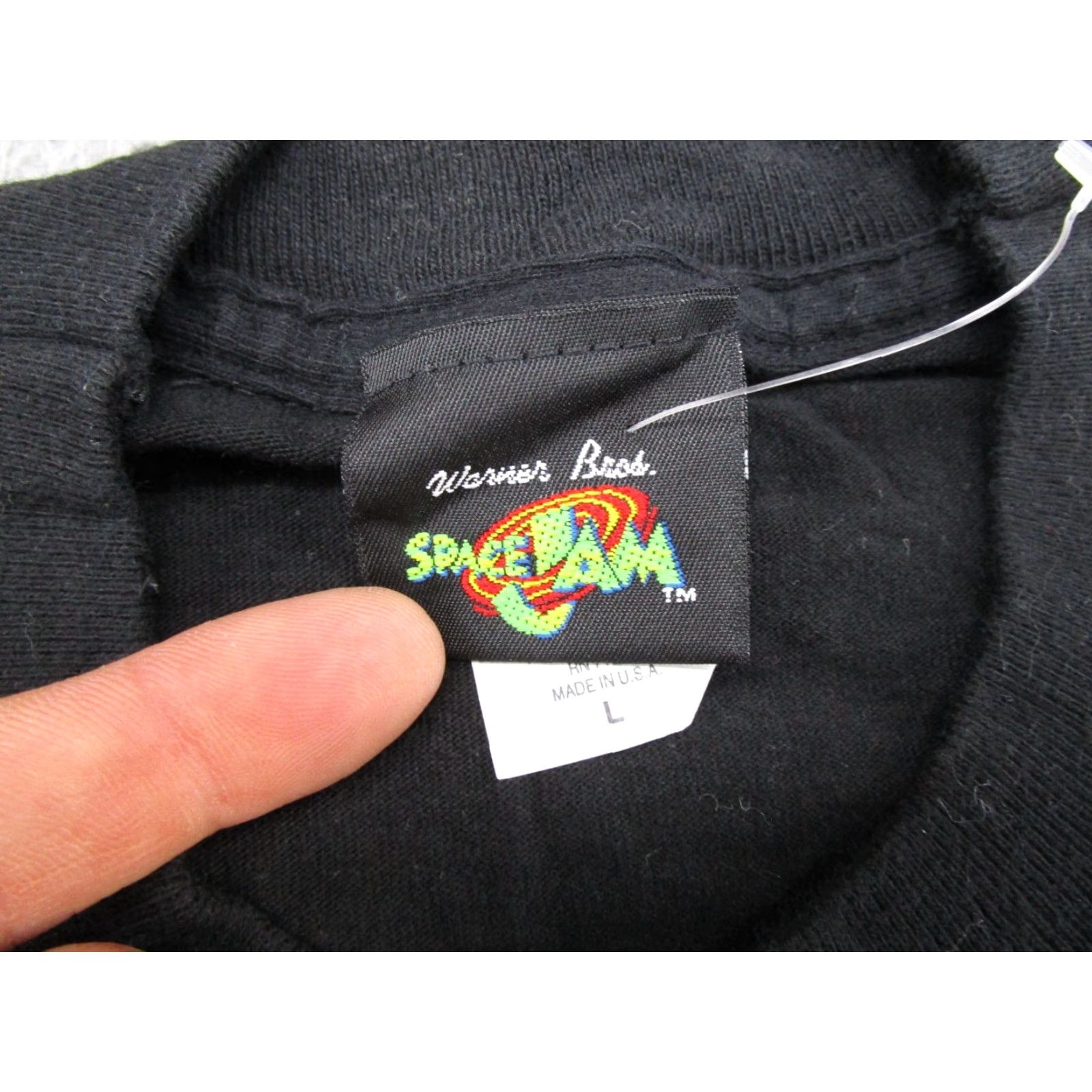 Vintage VINTAGE 1996 Space Jam Taz Explode 2 The Hole Long Sleeve Shirt L Black Mens Looney Tunes 90s Movie Graphic Tee Size US L / EU 52-54 / 3 - 6 Thumbnail