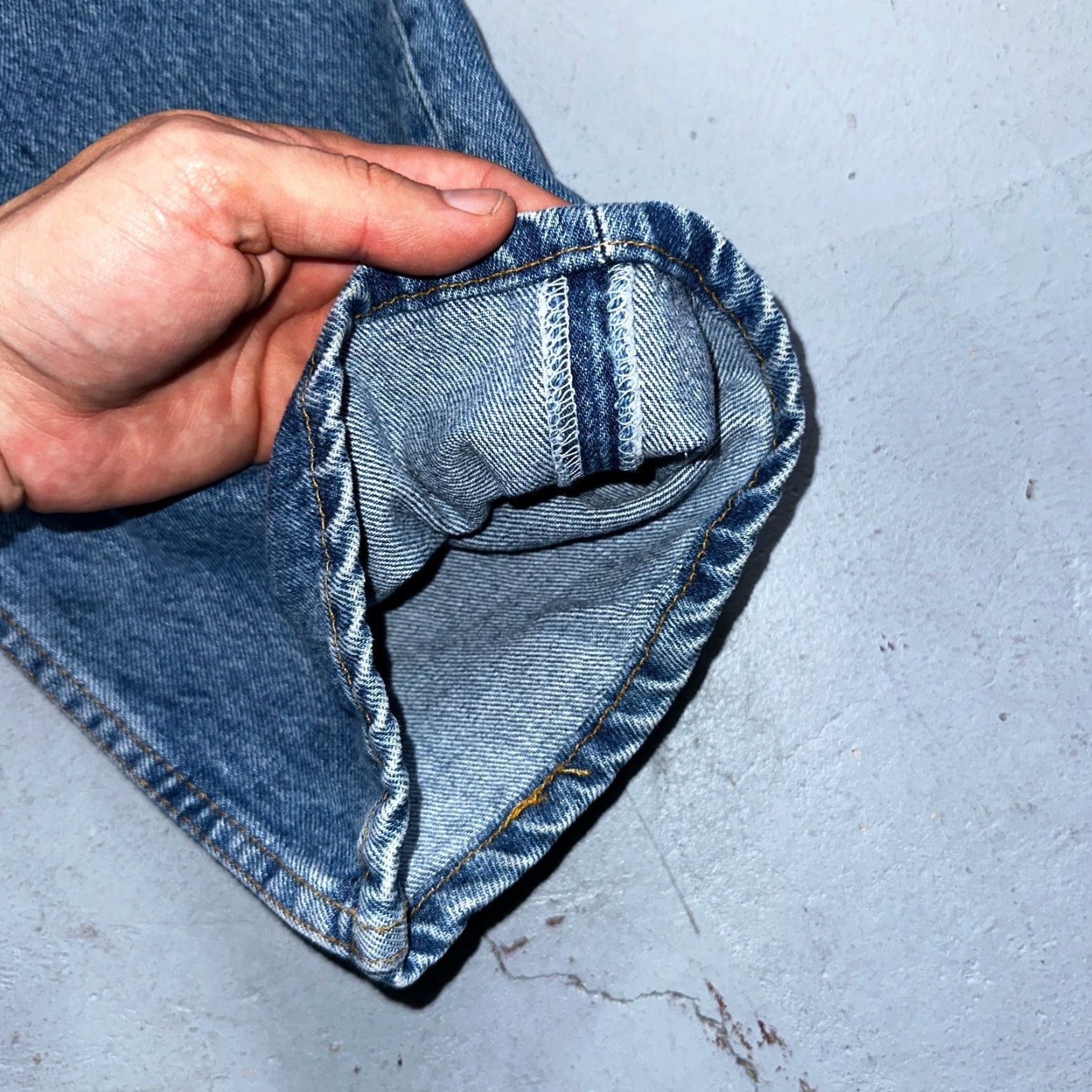 Levi's VINTAGE Levi's 501 Jeans Men Adult Regular Fit Straight Leg 90s USA Blue Medium Wash 38x30 Size US 38 / EU 54 - 4 Thumbnail