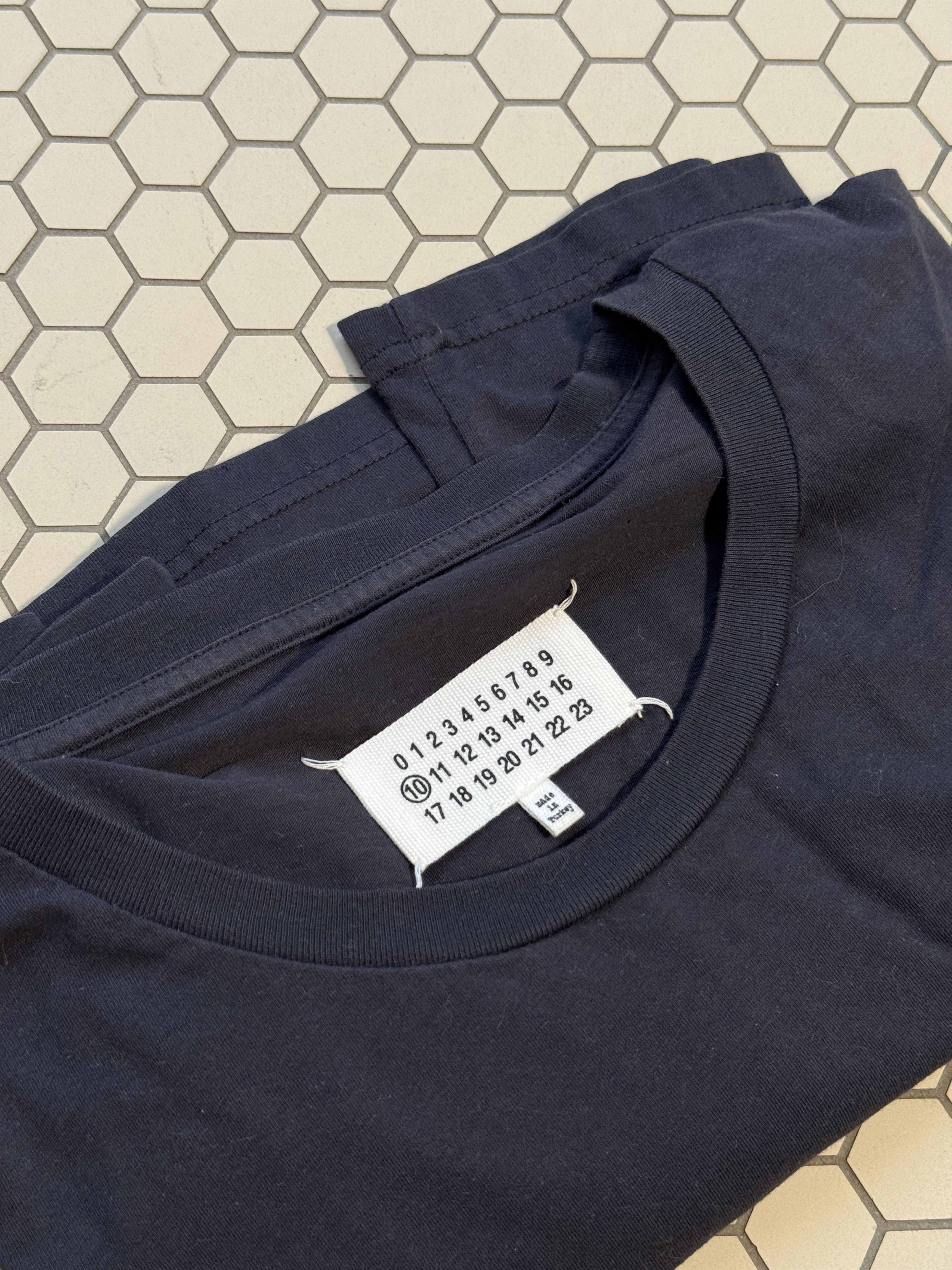 Maison Margiela Maison Margiela Tee Size US L / EU 52-54 / 3 - 2 Thumbnail