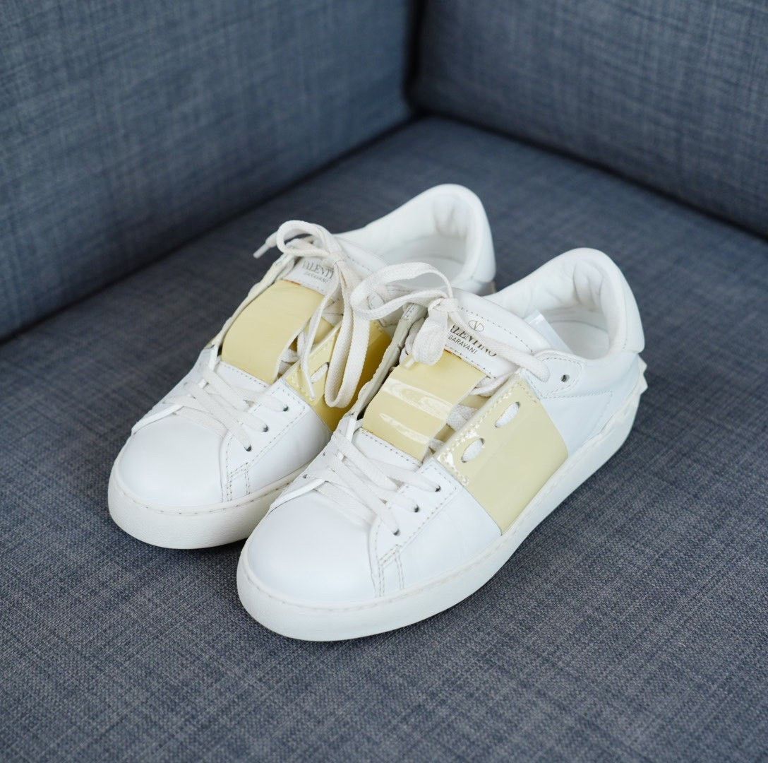 Valentino Valentino White Lowtop Sneakers us_6-5 Women Size US 6.5 / IT 36.5 - 1 Thumbnail